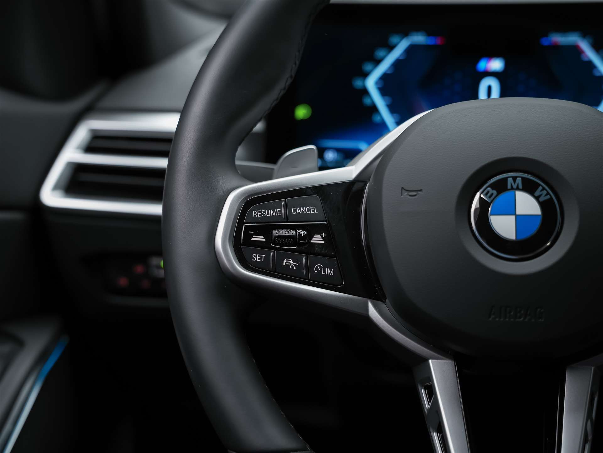 BMW 330d xDrive Steptronic M Sport Pro *Facelift*Werksgarantie*Panorama*360°*Head-Up*-image-28