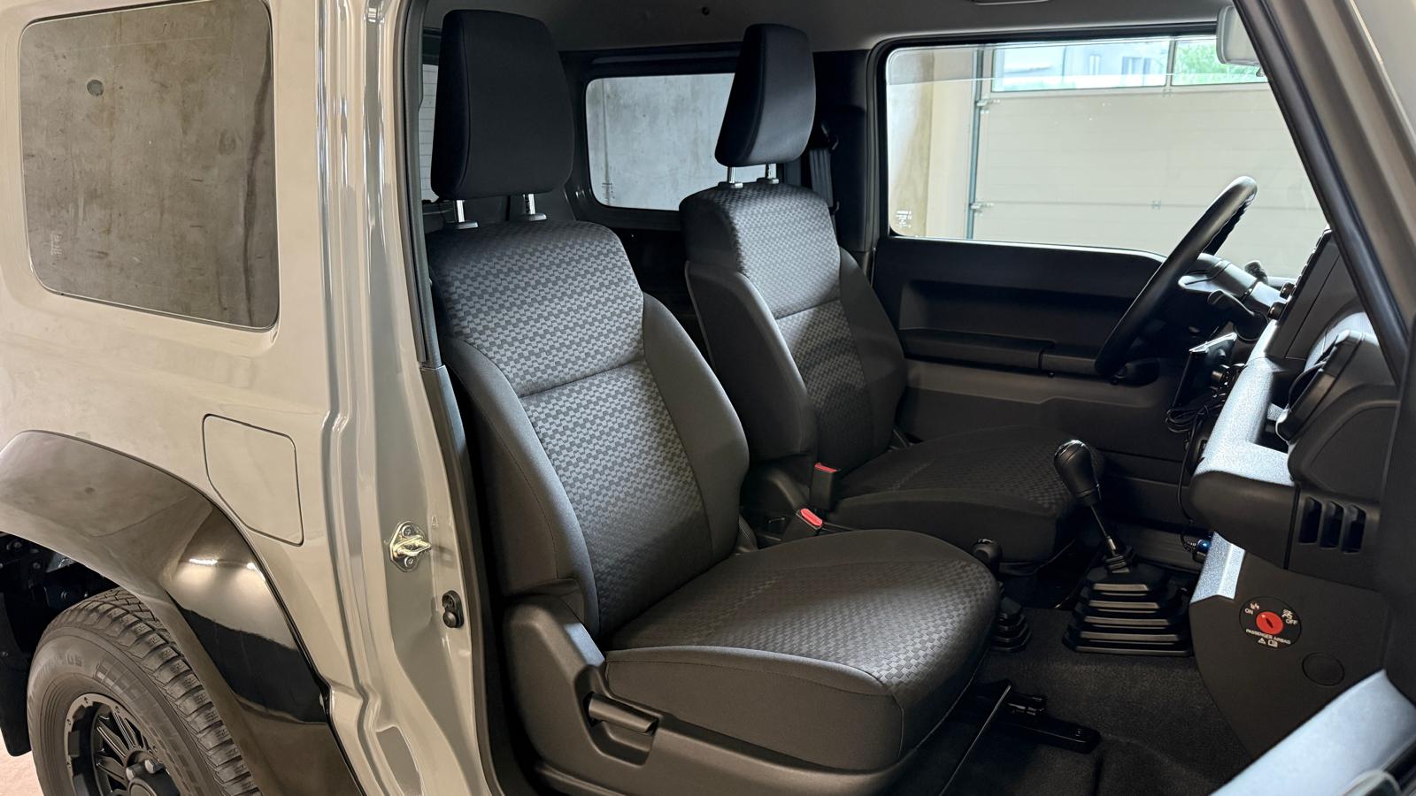 SUZUKI Jimny Country 1.5 Compact+ Horizon Edition 4x4-image-7