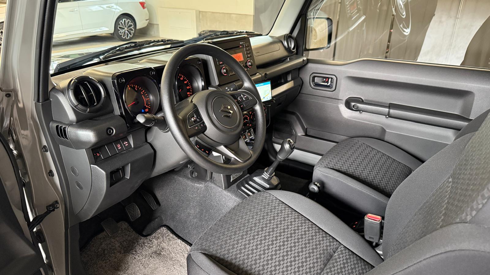 SUZUKI Jimny Country 1.5 Compact+ Horizon Edition 4x4-image-14