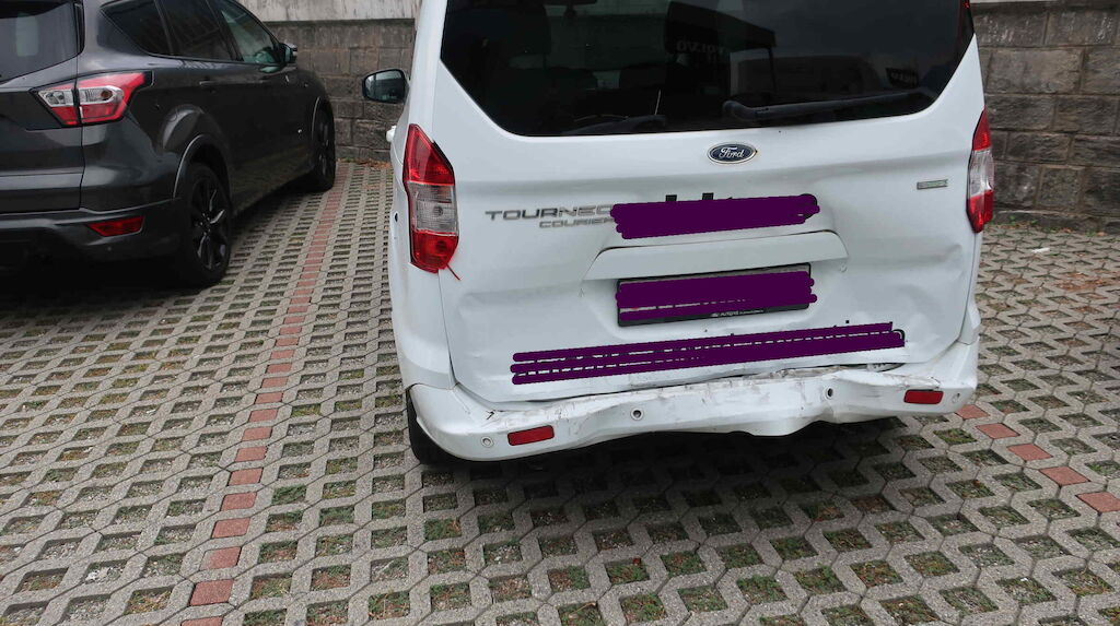 FORD Tourneo Courier 1.0 SCTi Titanium-image-5