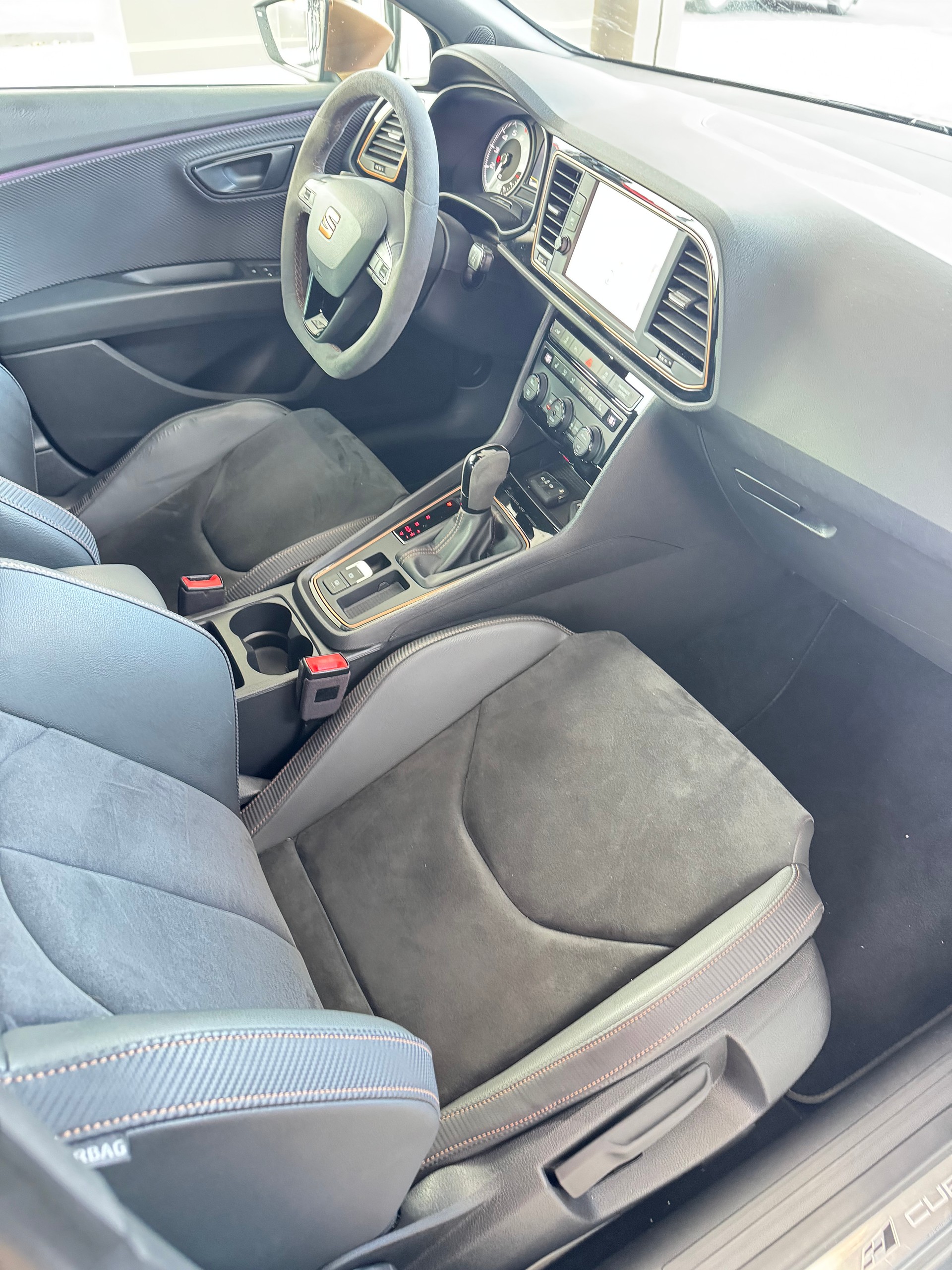 SEAT Leon 2.0 TSI Cupra 300 DSG-image-7