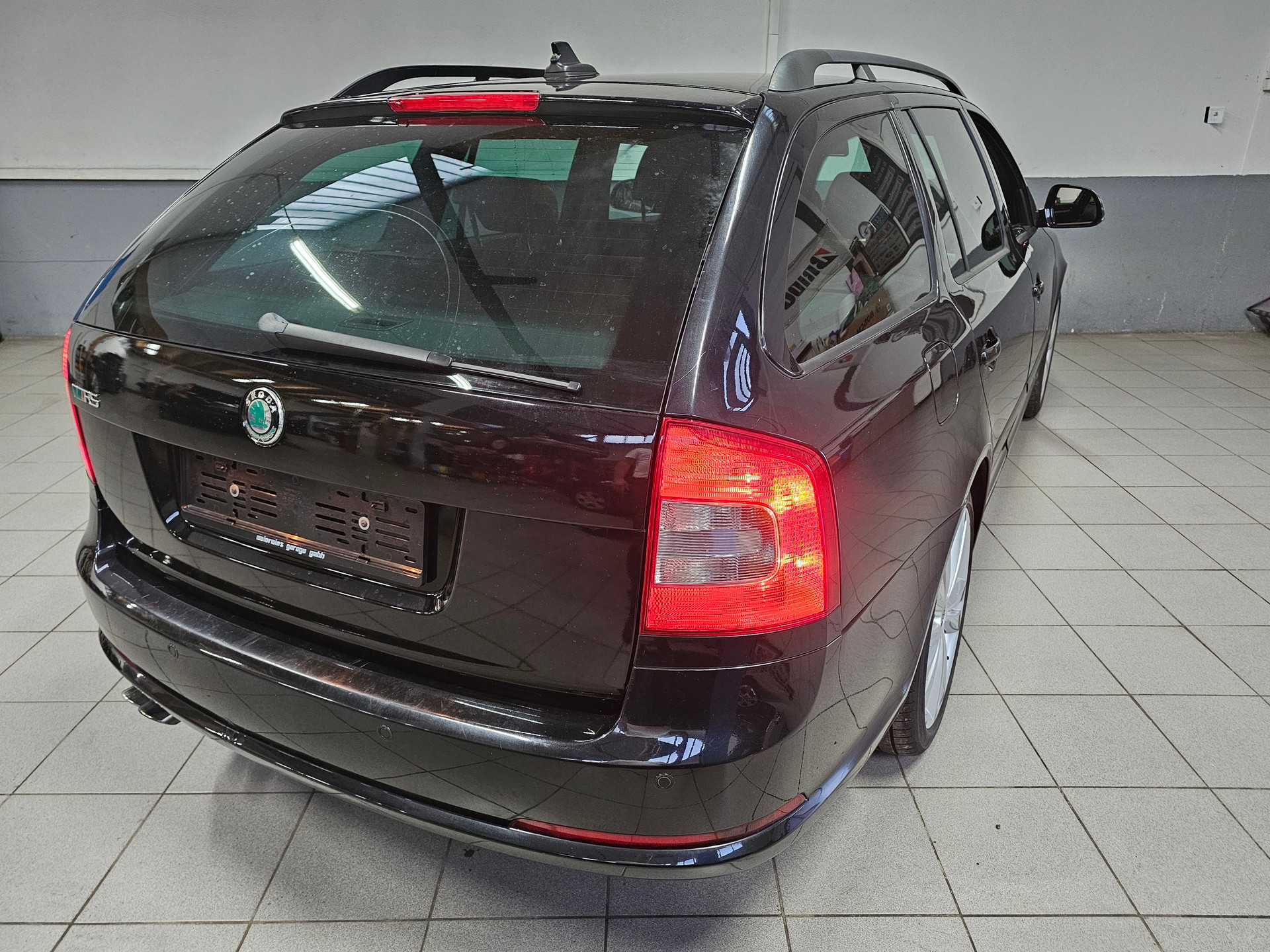 SKODA Octavia Combi 2.0 TSI RS-image-6
