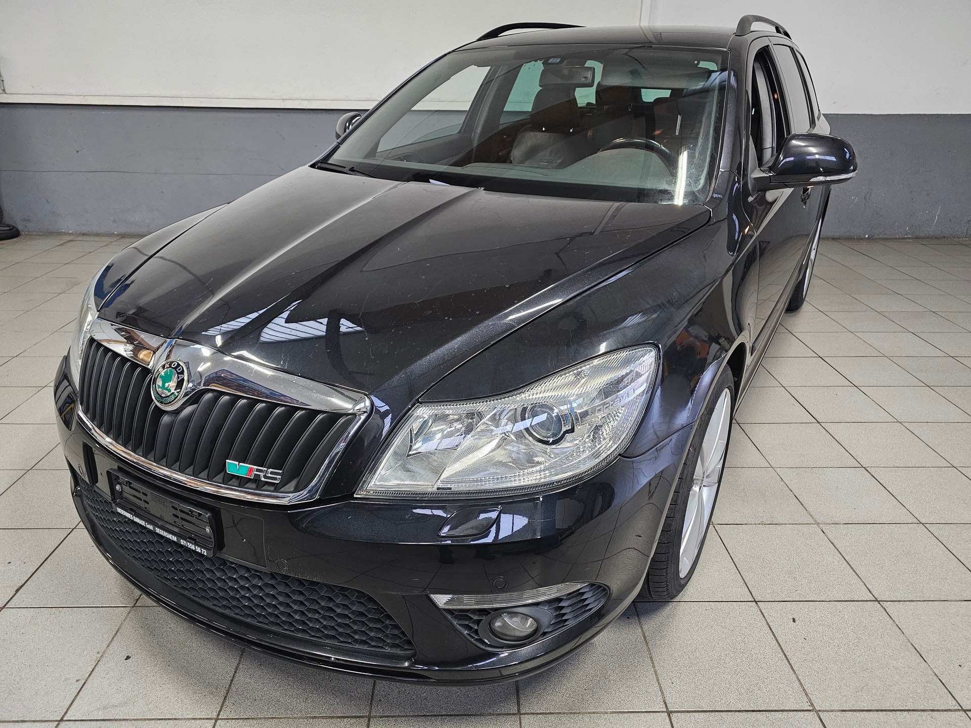 SKODA Octavia Combi 2.0 TSI RS-image-1