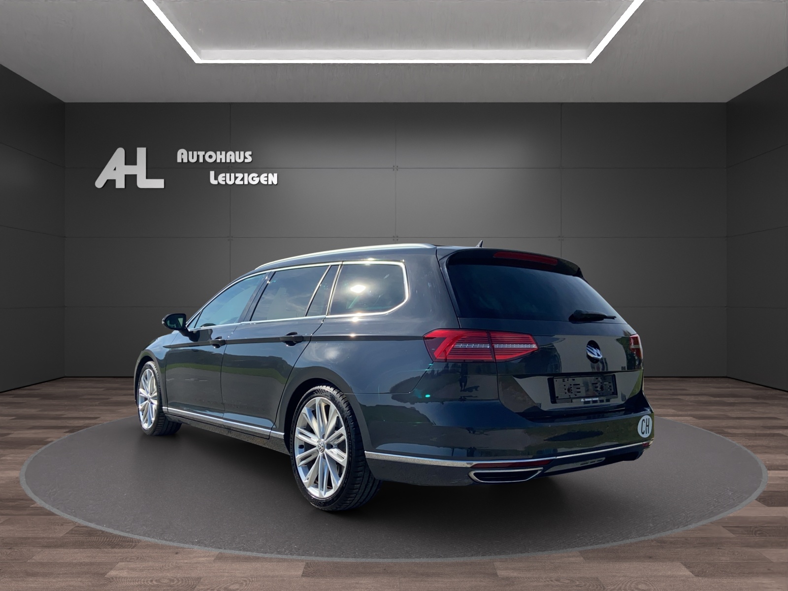 VW Passat Variant 2.0 TSI BMT Highline DSG-image-2