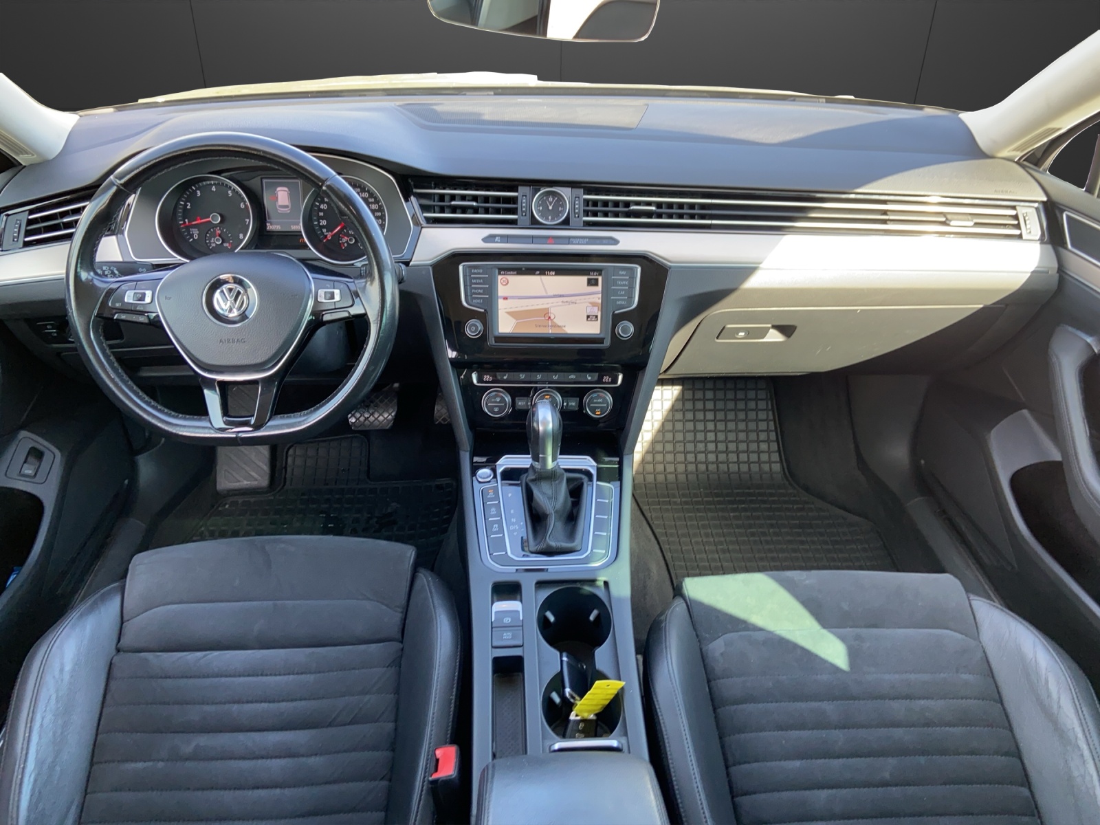 VW Passat Variant 2.0 TSI BMT Highline DSG-image-10