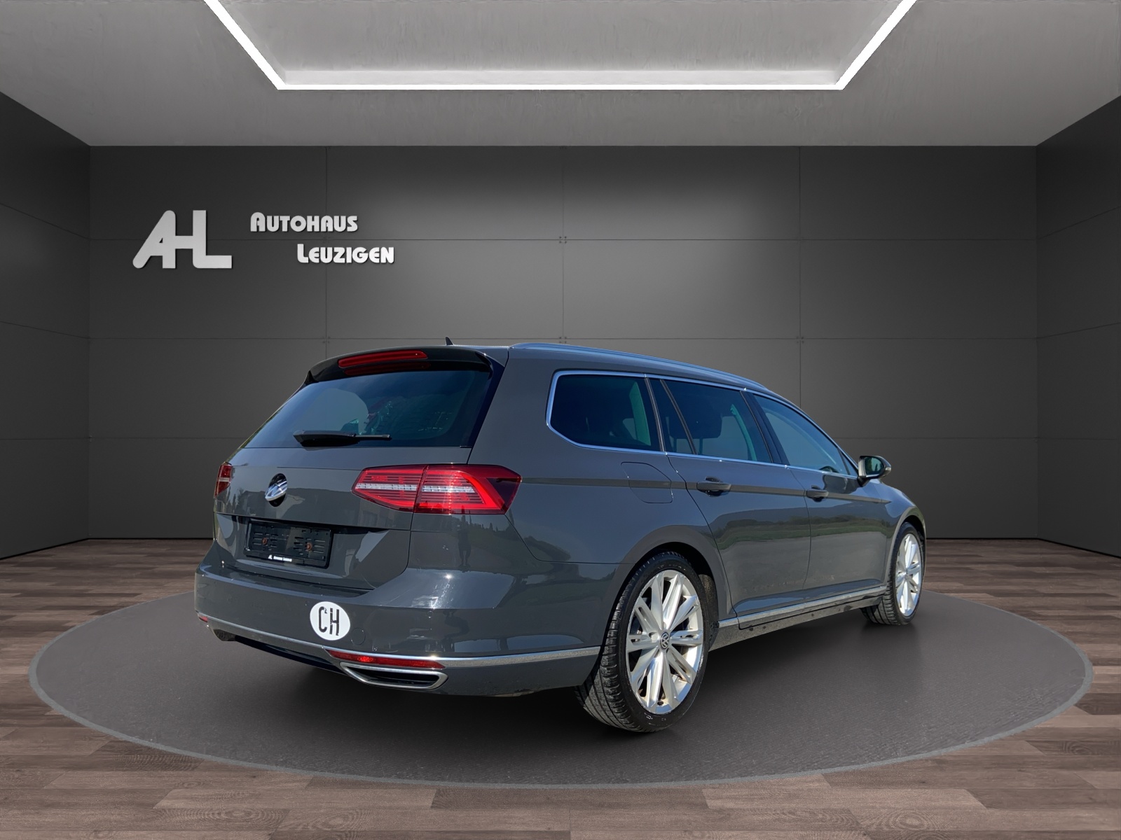 VW Passat Variant 2.0 TSI BMT Highline DSG-image-4