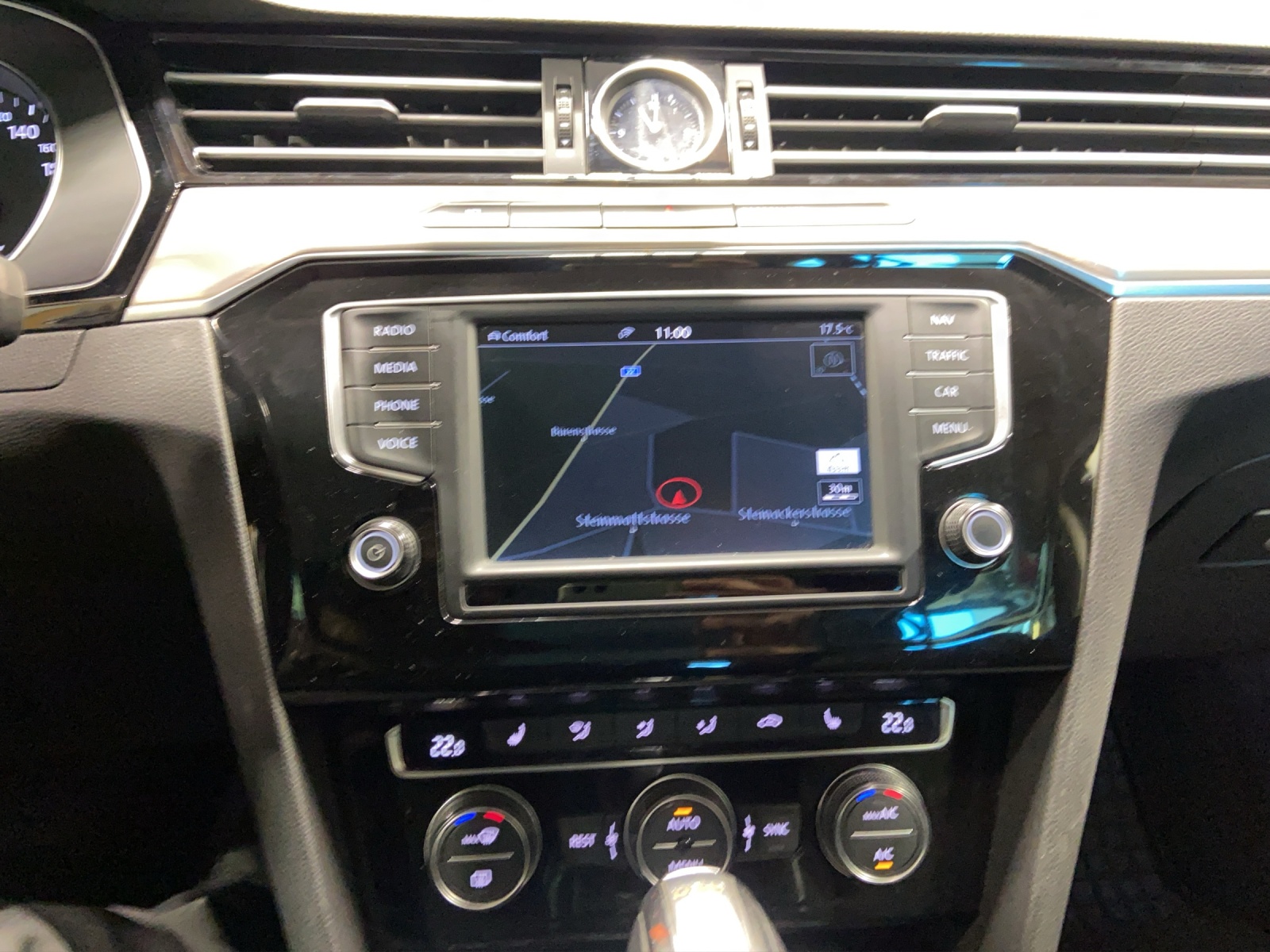 VW Passat Variant 2.0 TSI BMT Highline DSG-image-12