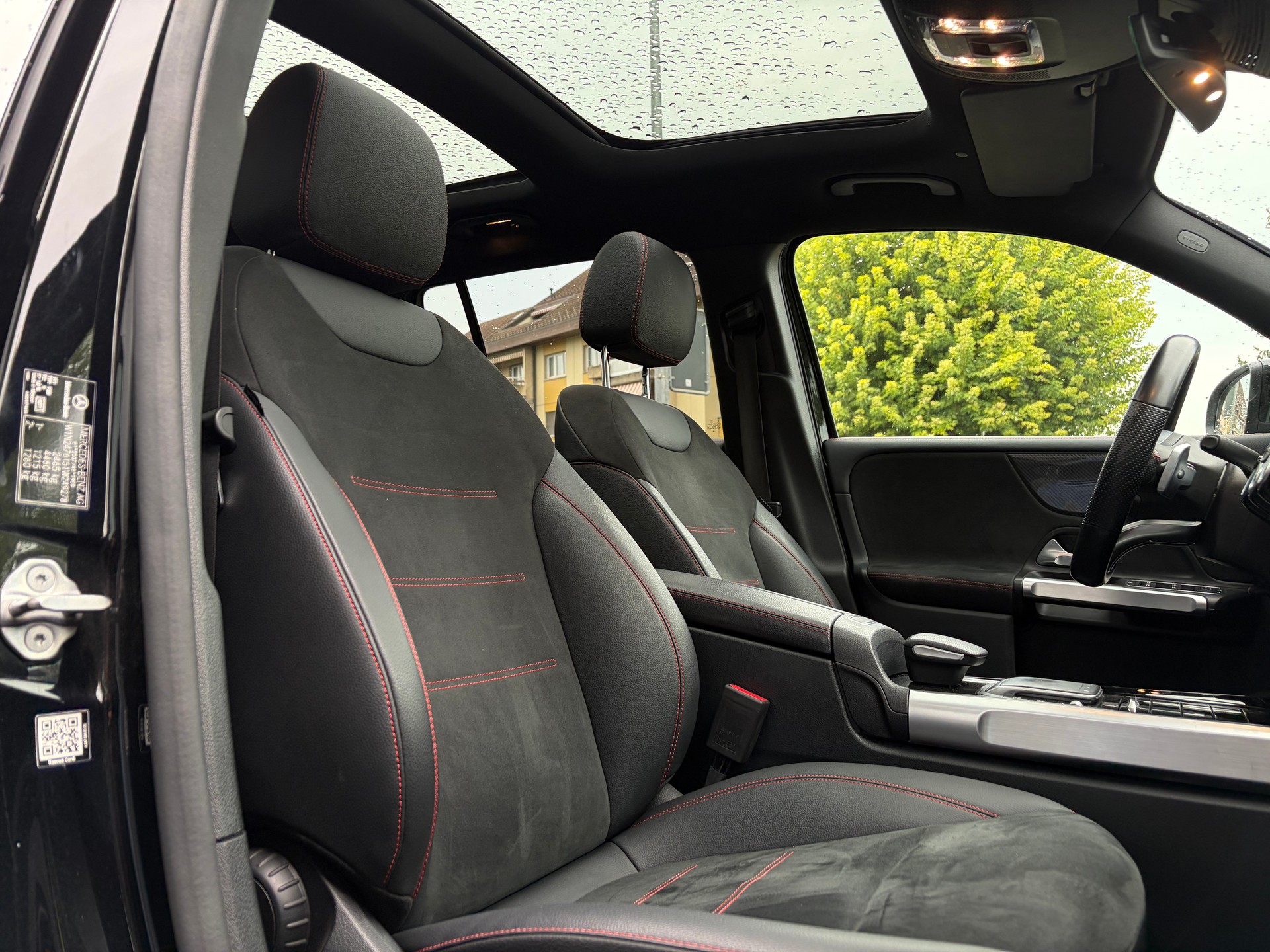 MERCEDES-BENZ GLB 220 d 4Matic AMG Line 8G-Tronic-image-6