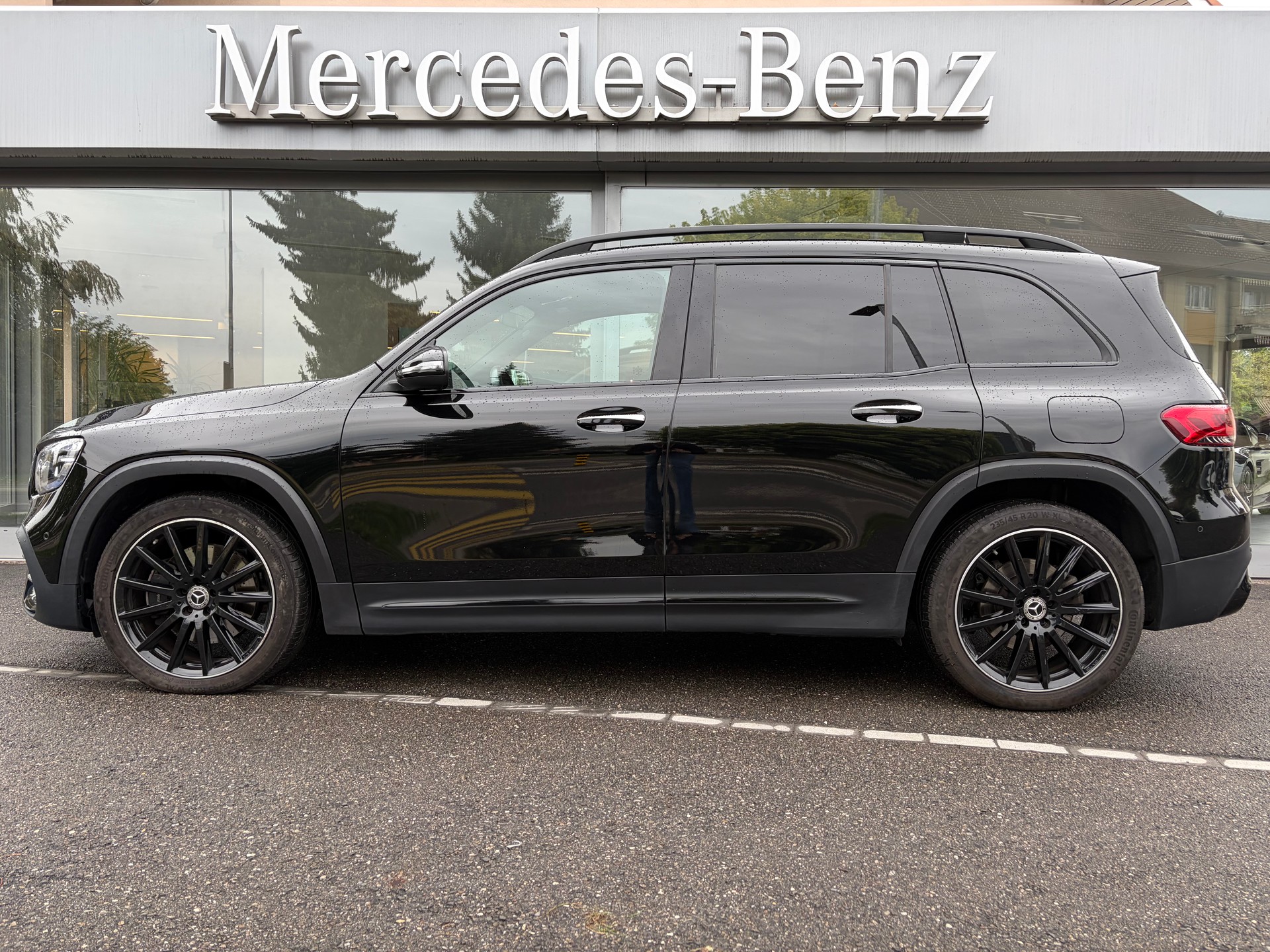 MERCEDES-BENZ GLB 220 d 4Matic AMG Line 8G-Tronic-image-1