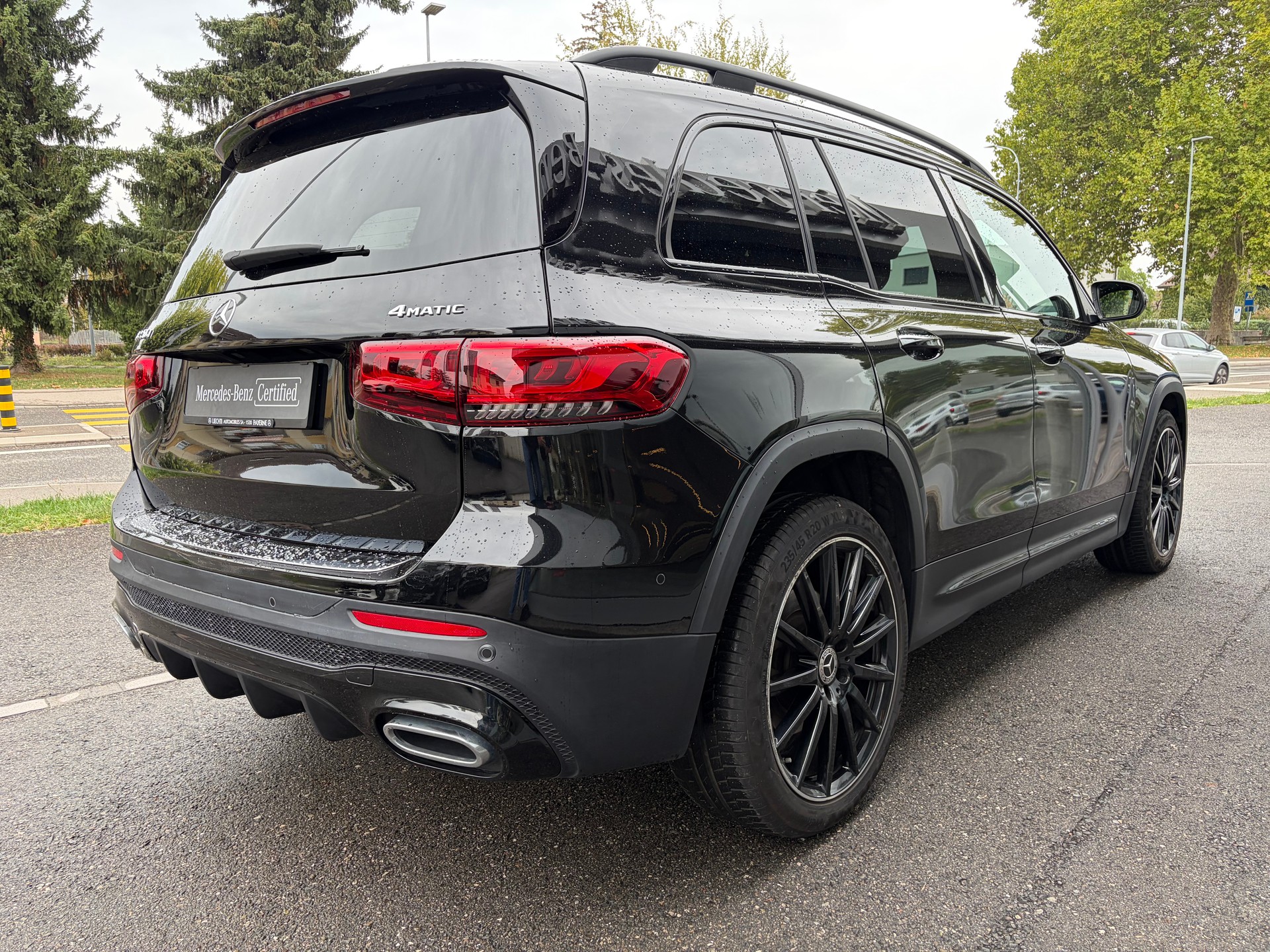 MERCEDES-BENZ GLB 220 d 4Matic AMG Line 8G-Tronic-image-4