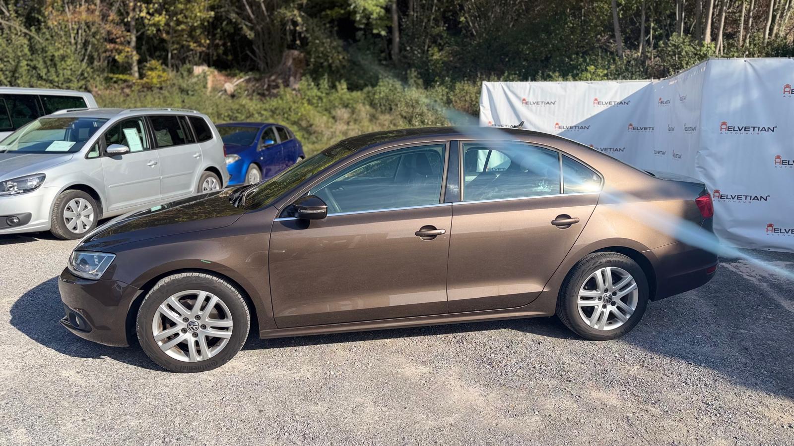 VW Jetta 2.0 TDI Comfortline-image-2