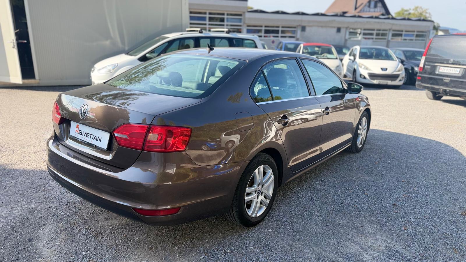 VW Jetta 2.0 TDI Comfortline-image-3