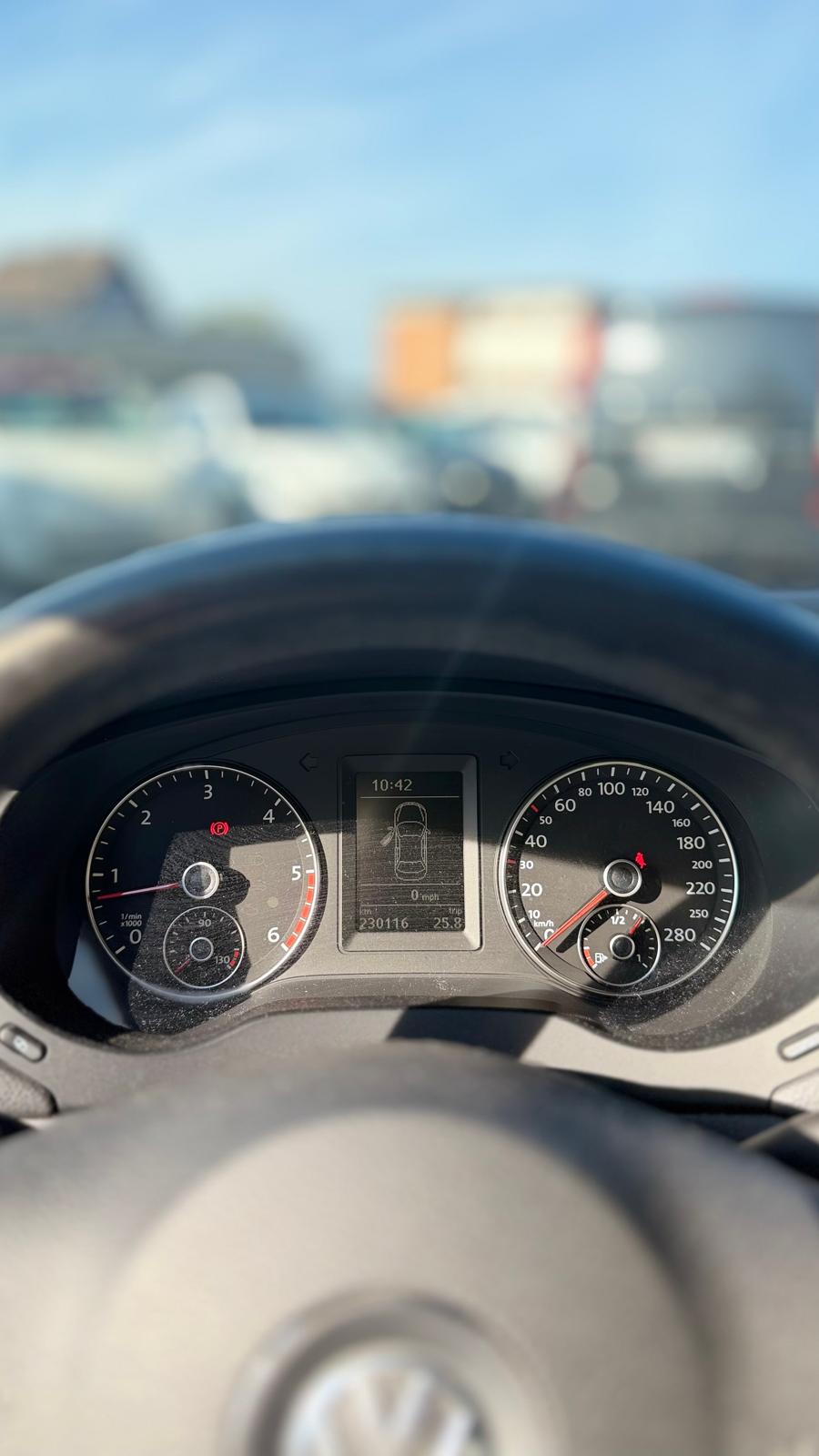 VW Jetta 2.0 TDI Comfortline-image-17