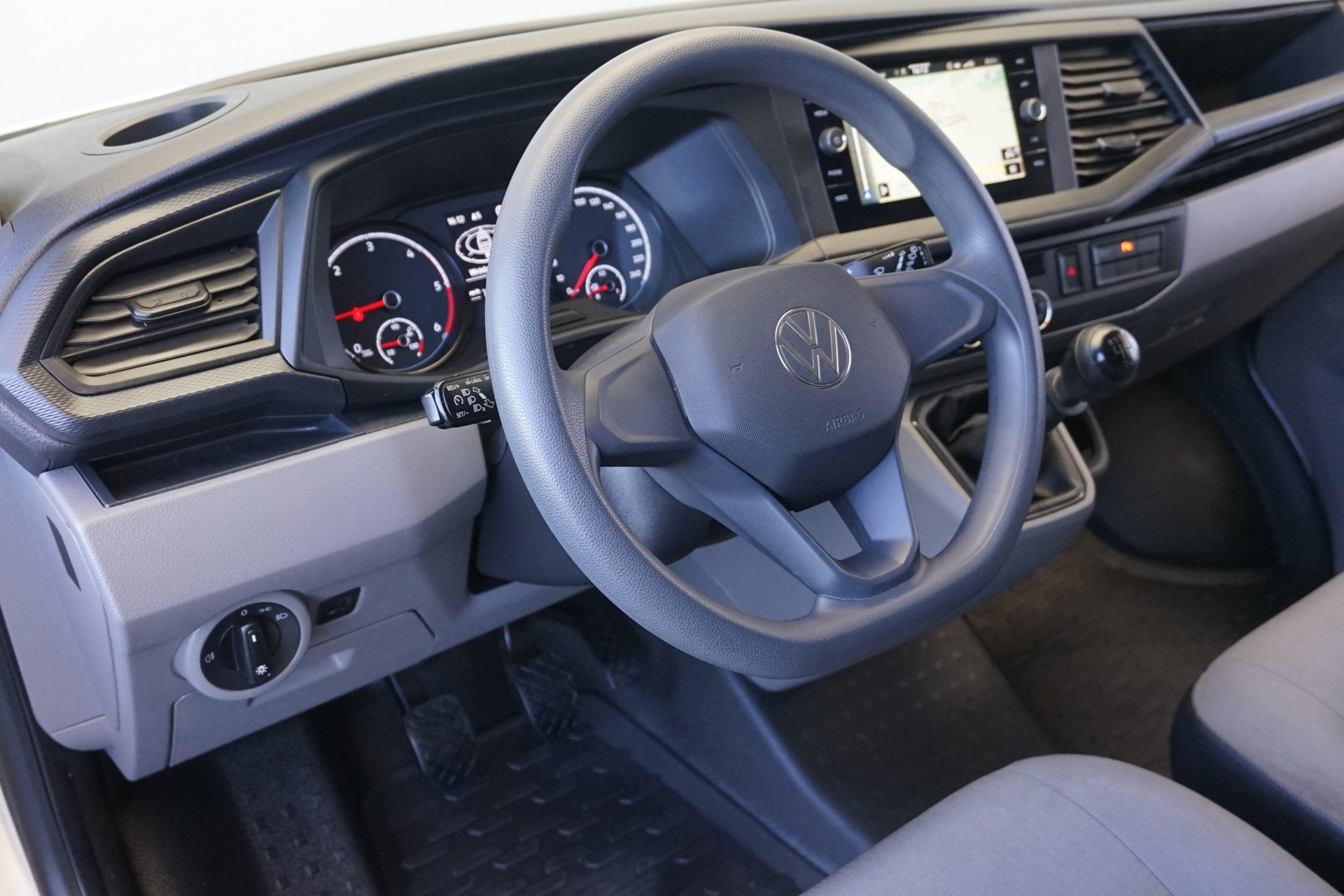 VW T6.1 2.0 TDI-image-18
