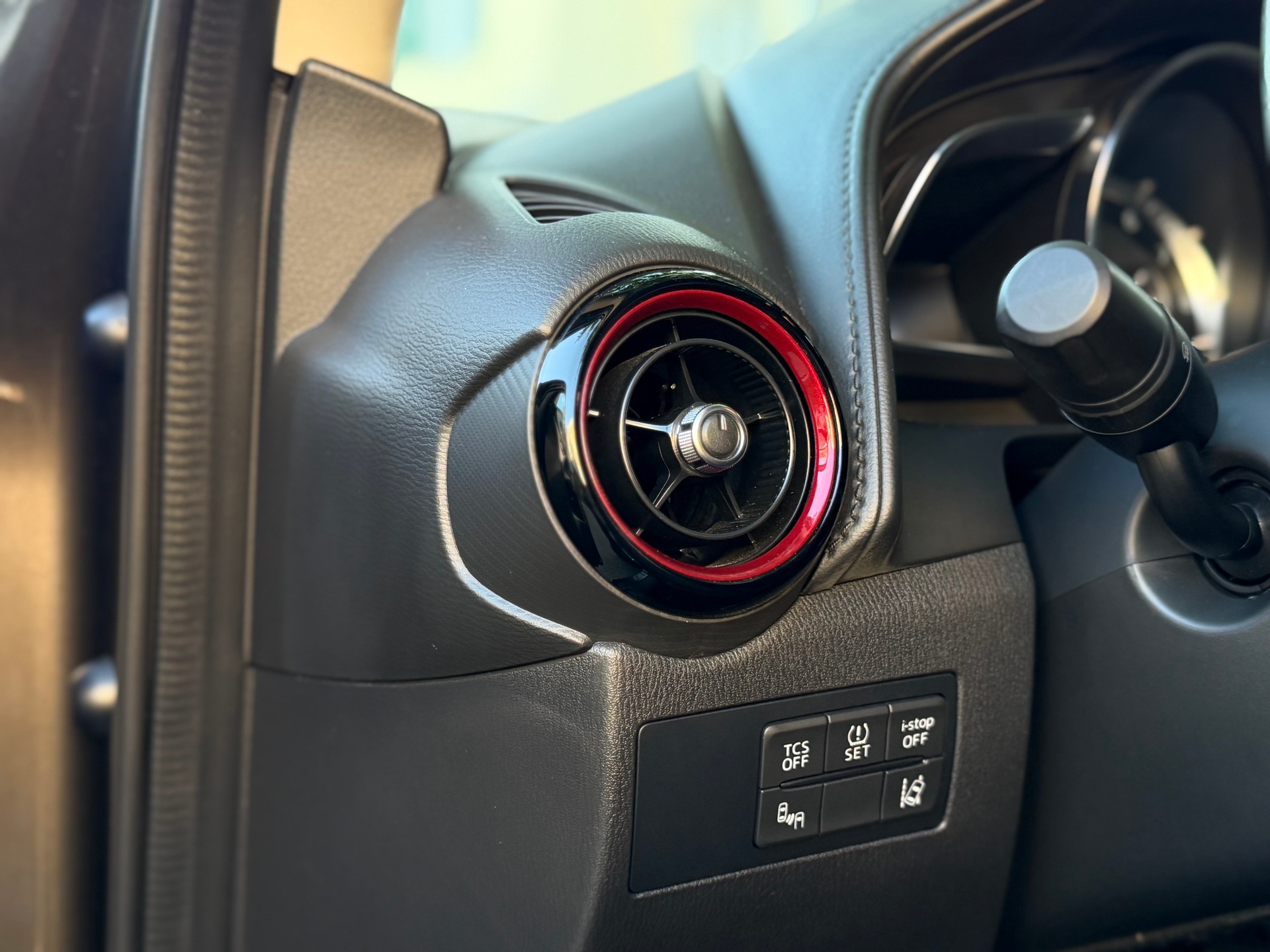 MAZDA CX-3 2.0 Revolution FWD-image-26
