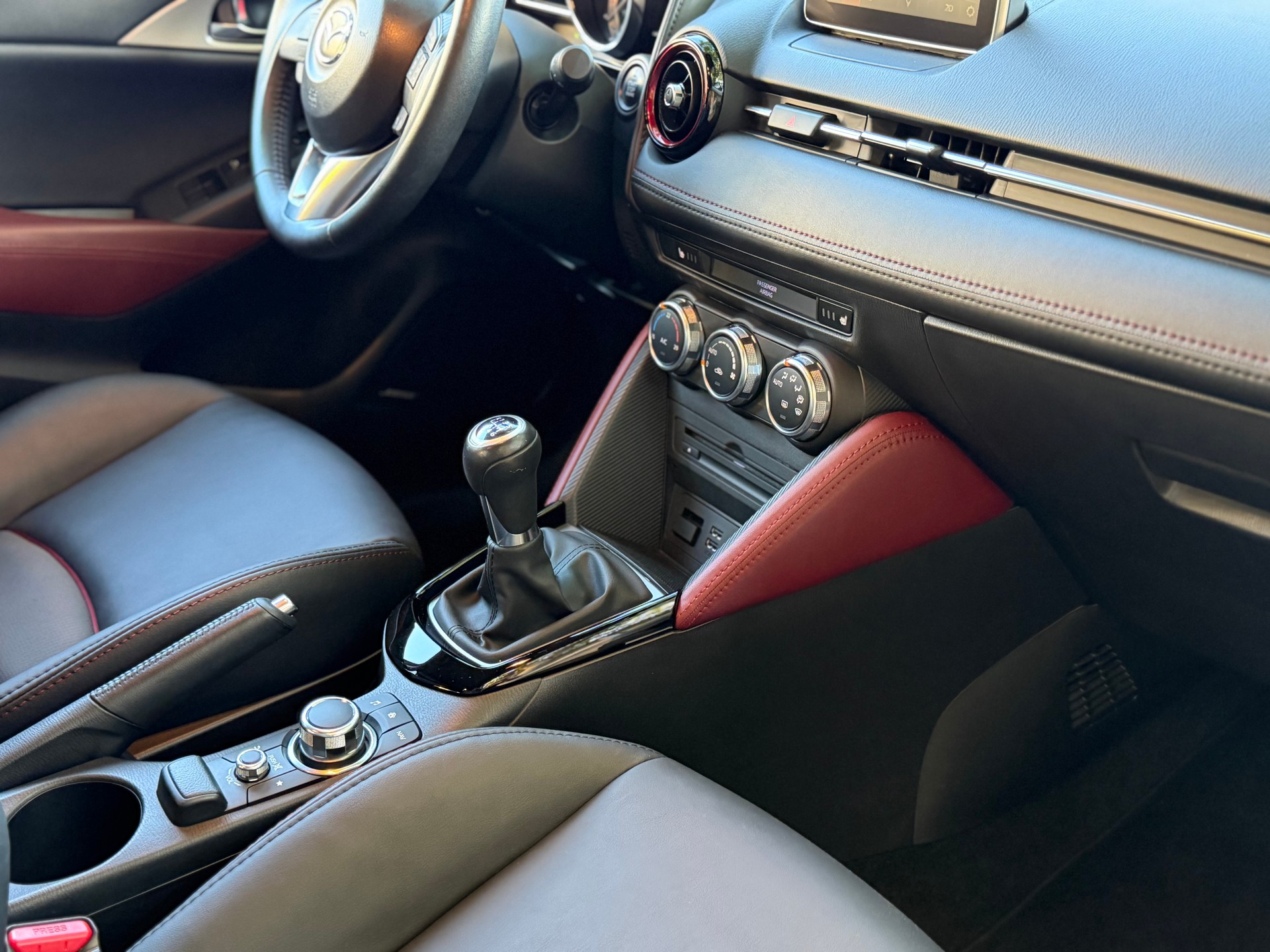 MAZDA CX-3 2.0 Revolution FWD-image-18