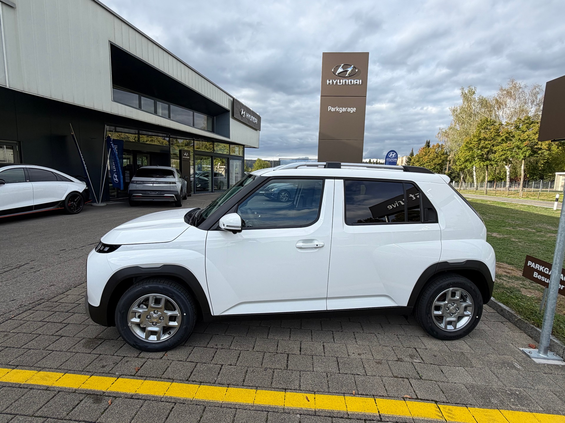 HYUNDAI Inster 49kWh Amplia-image-6