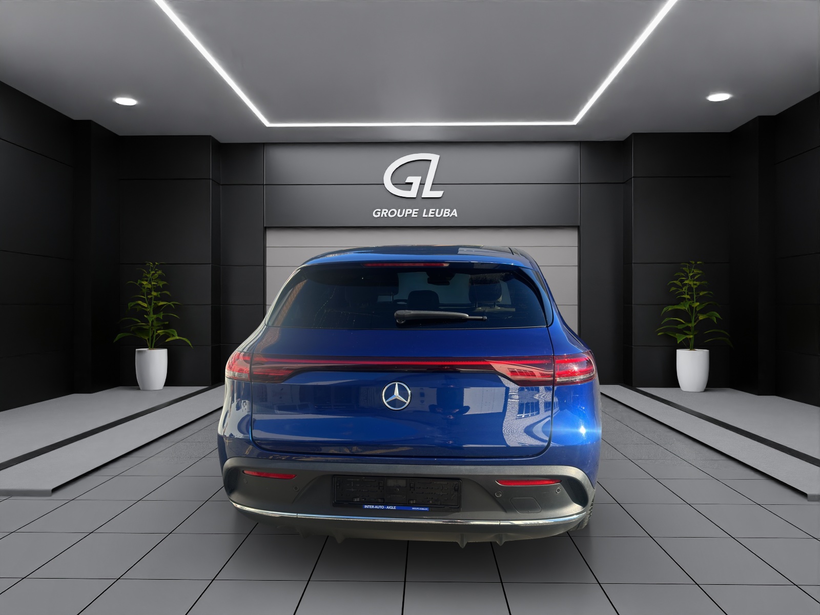 MERCEDES-BENZ EQC 400 AMG Line 4Matic-image-4