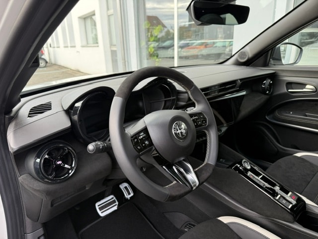 ALFA ROMEO Junior 1.2 48V Hybrid Sport Speciale Tech Sky MY26-image-11