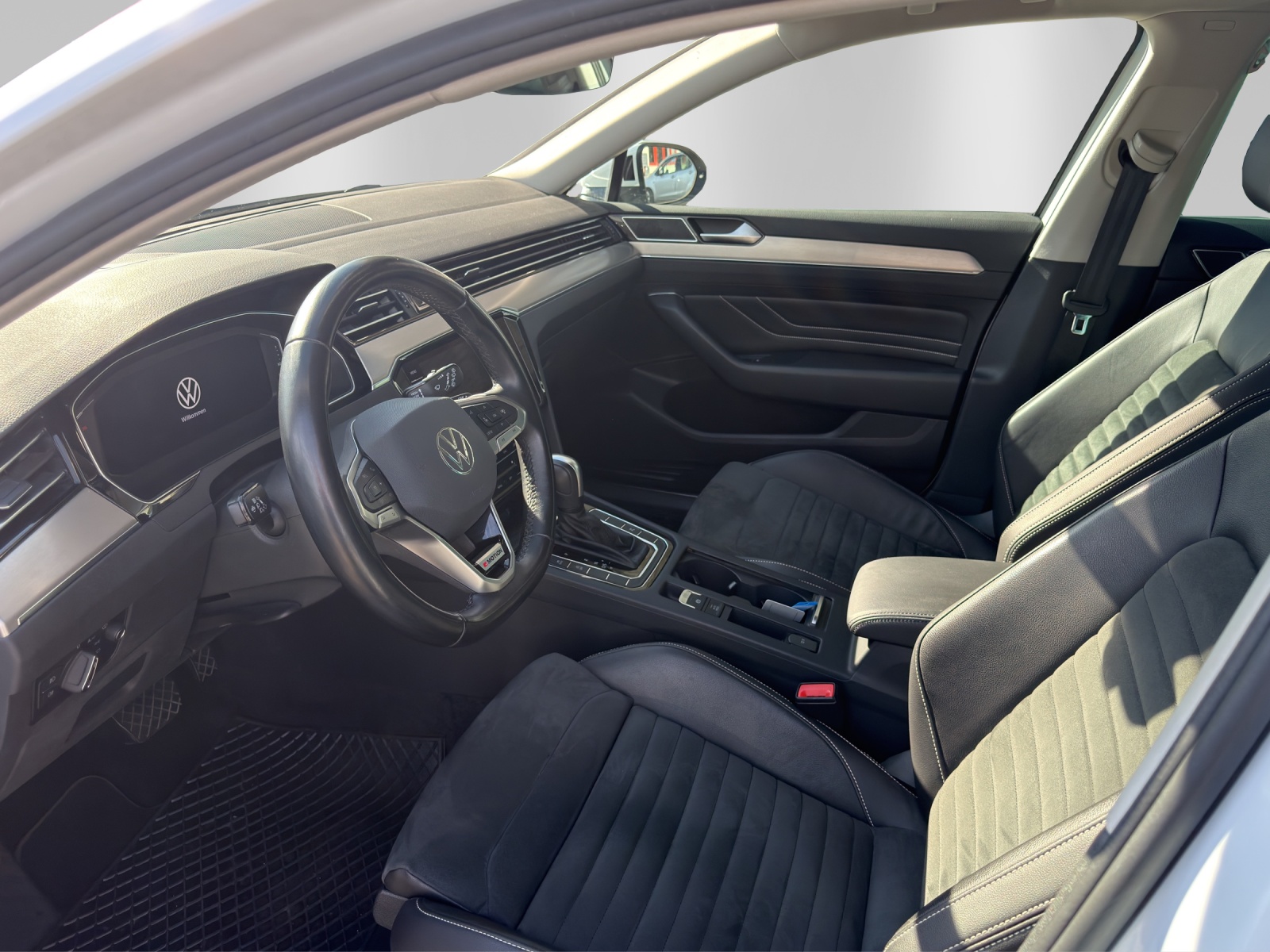 VW Passat 2.0 TDI BMt 75 Edition 4Motion DSG-image-8