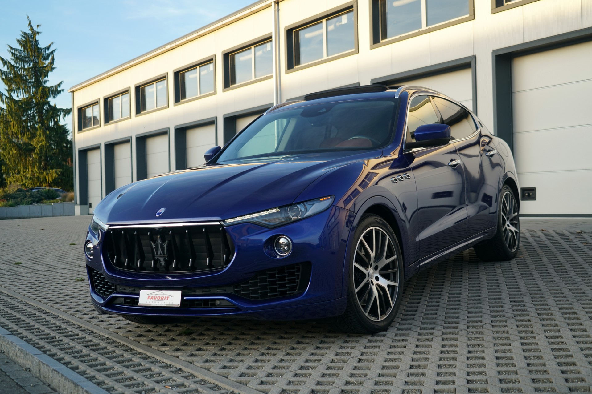 MASERATI Levante S 3.0 V6 Automatica (CH)-showroom-element-1