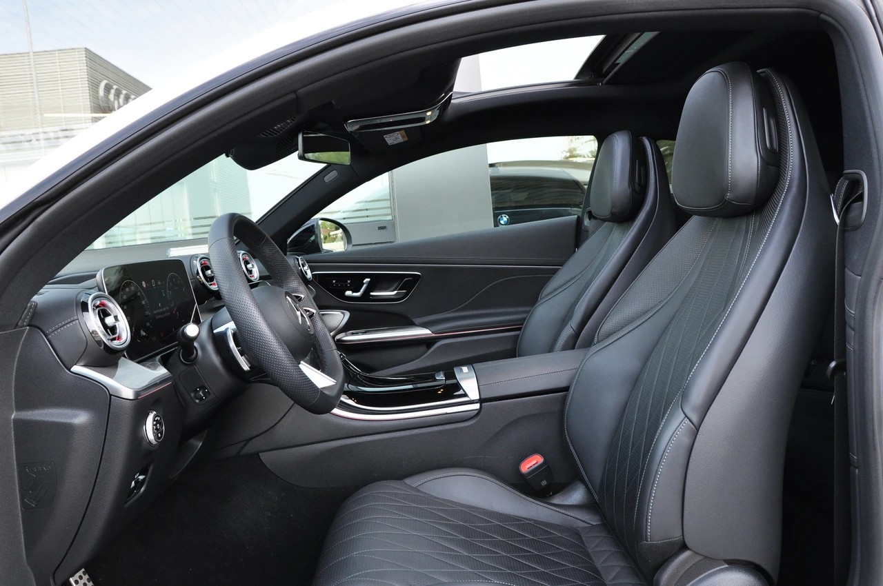 MERCEDES-BENZ CLE 450 Coupé 4Matic 9G-Tronic AMG Line-image-17