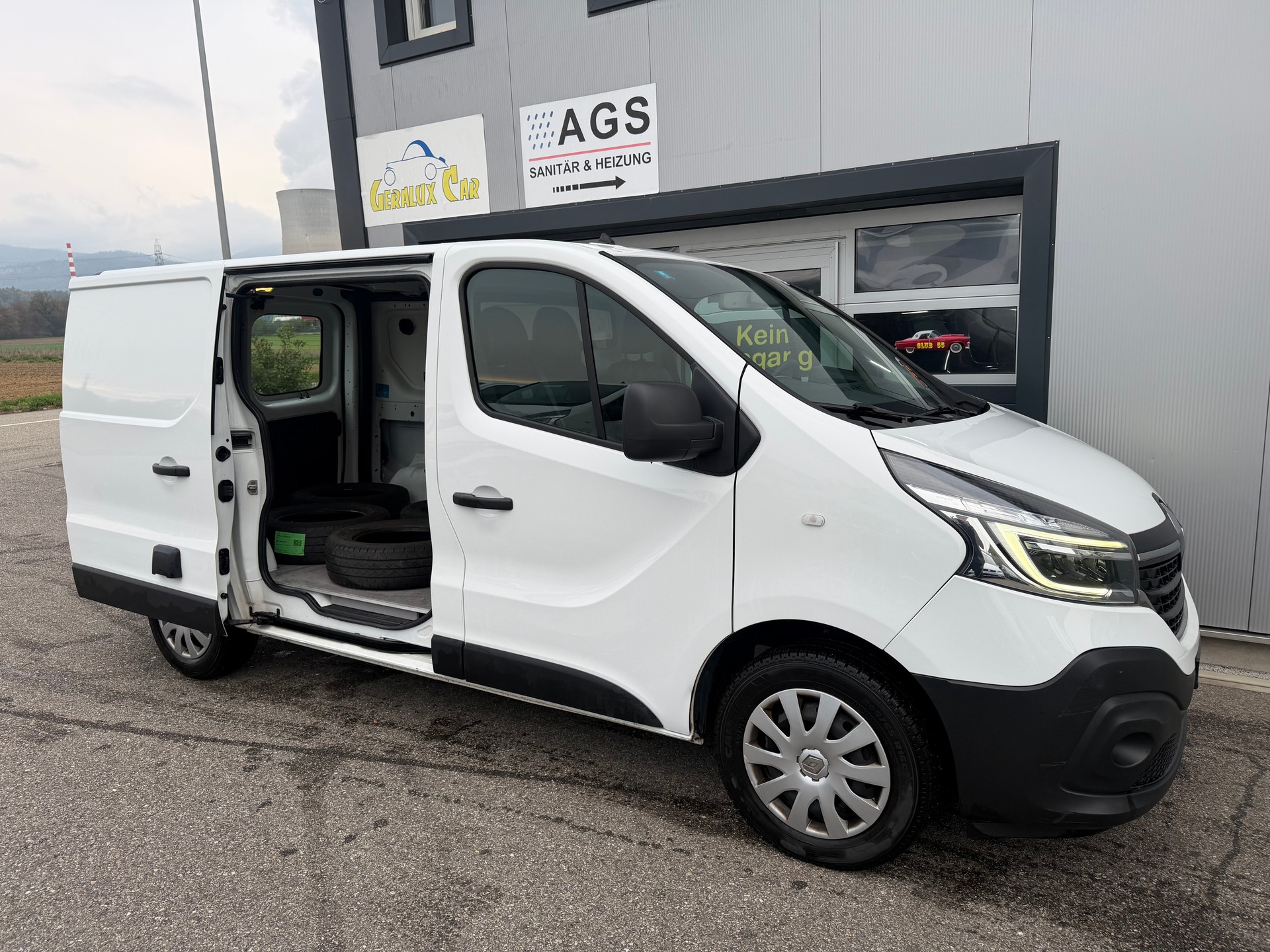 RENAULT Trafic 2.0 Energy dCi 120 3.0t Business L1H1-image-5