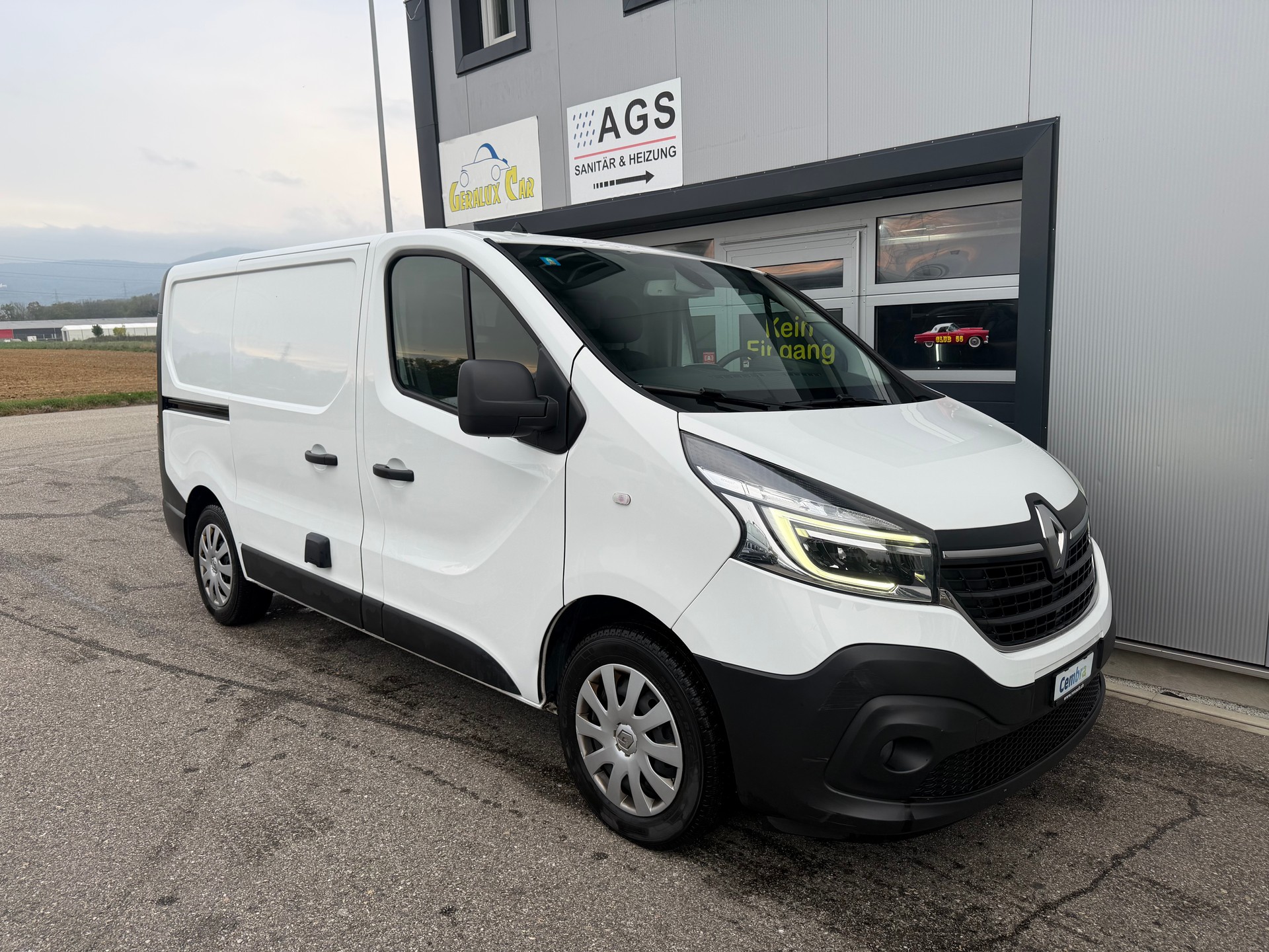 RENAULT Trafic 2.0 Energy dCi 120 3.0t Business L1H1-image-0