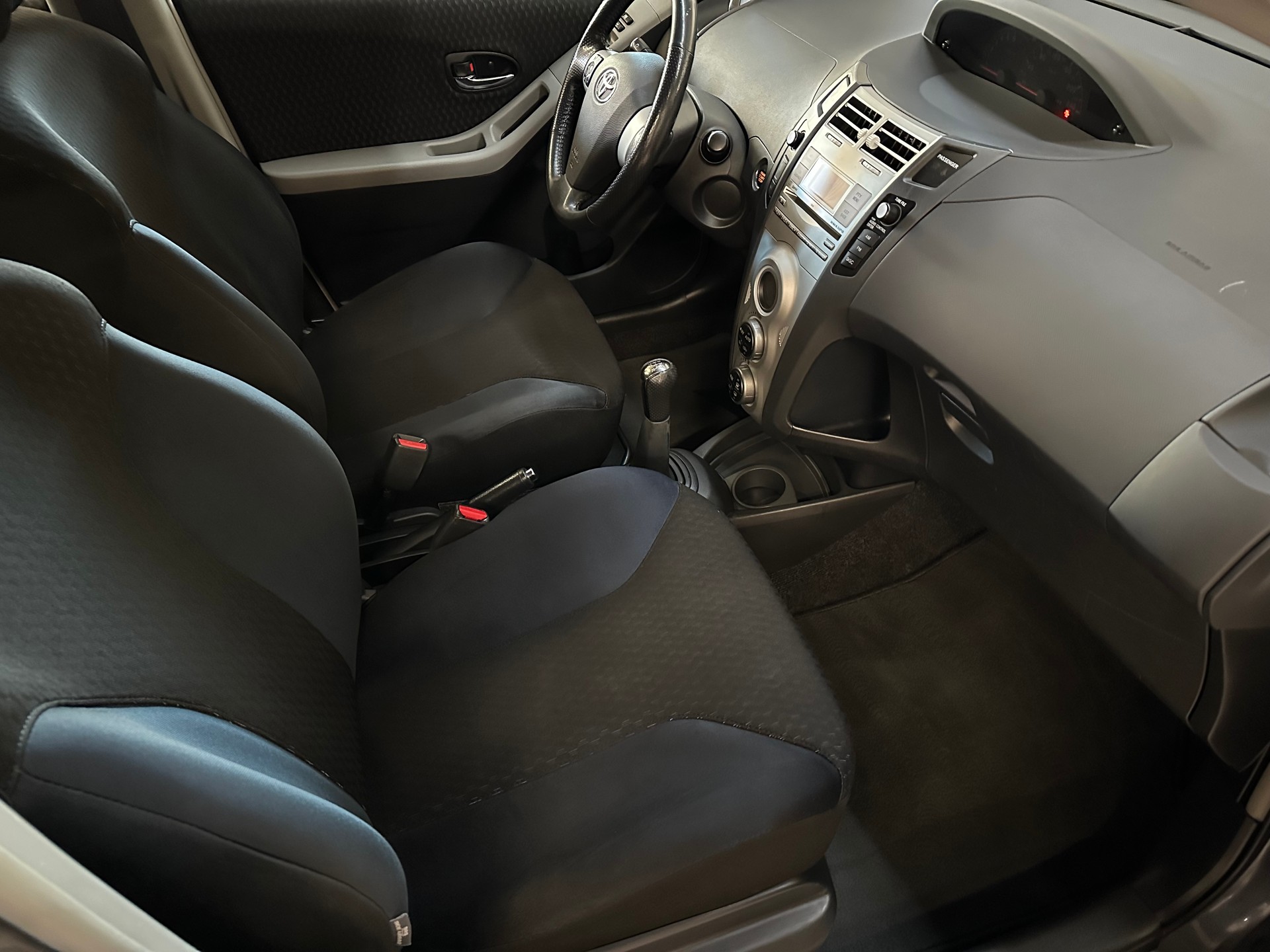 TOYOTA Yaris 1.8 TS-image-7