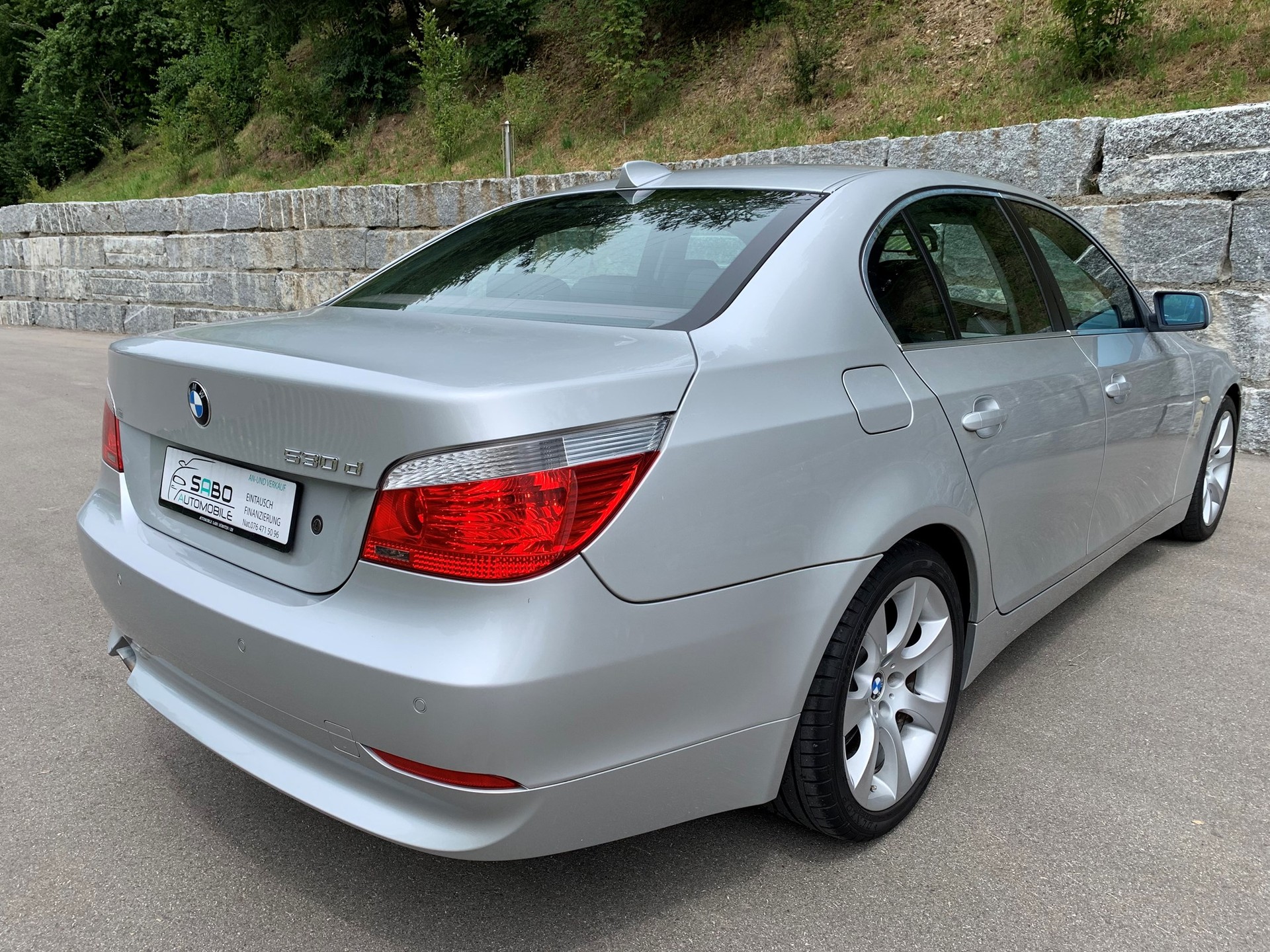 BMW 530d-image-2