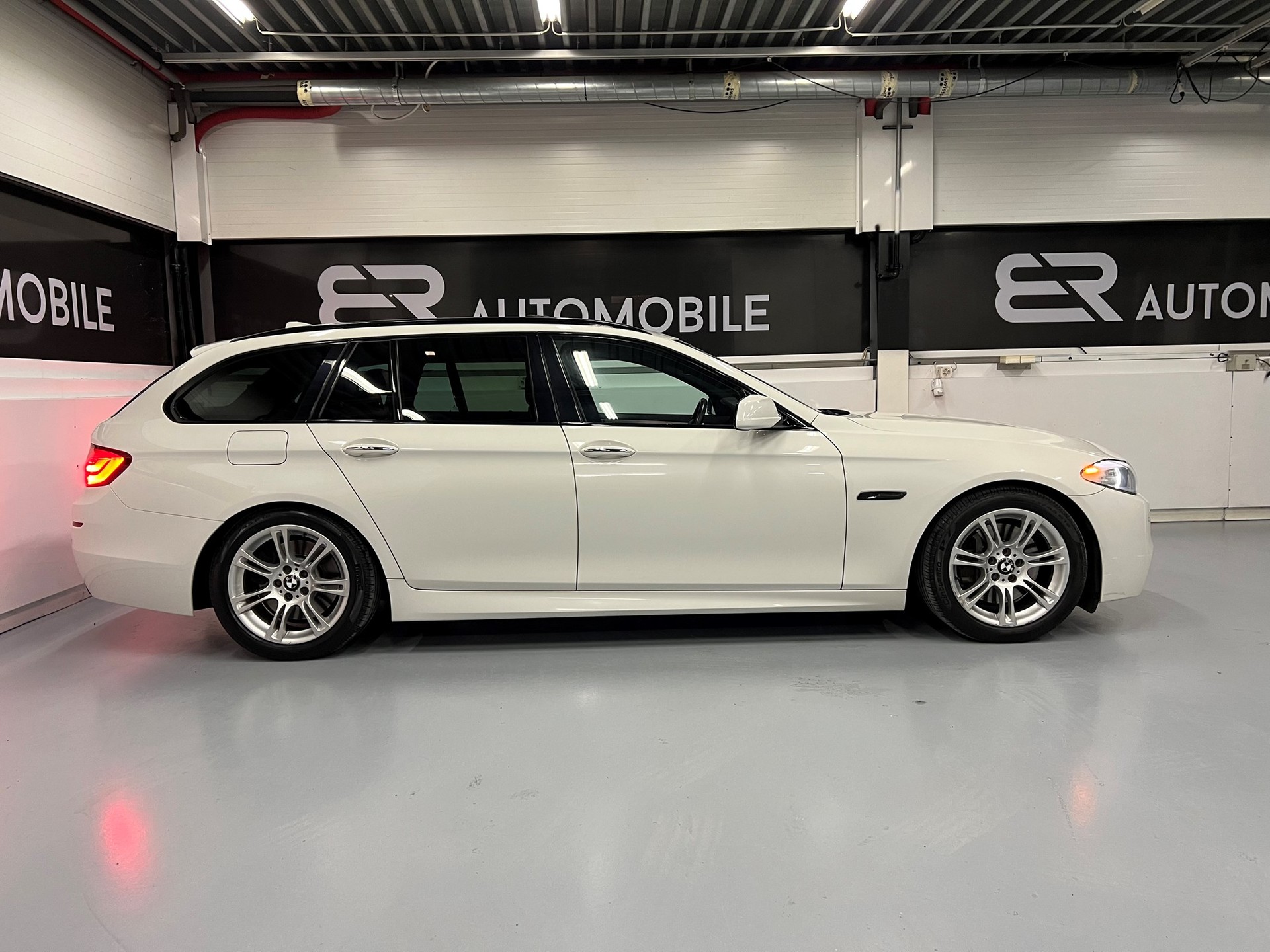 BMW 535i xDrive Touring Steptronic-image-7