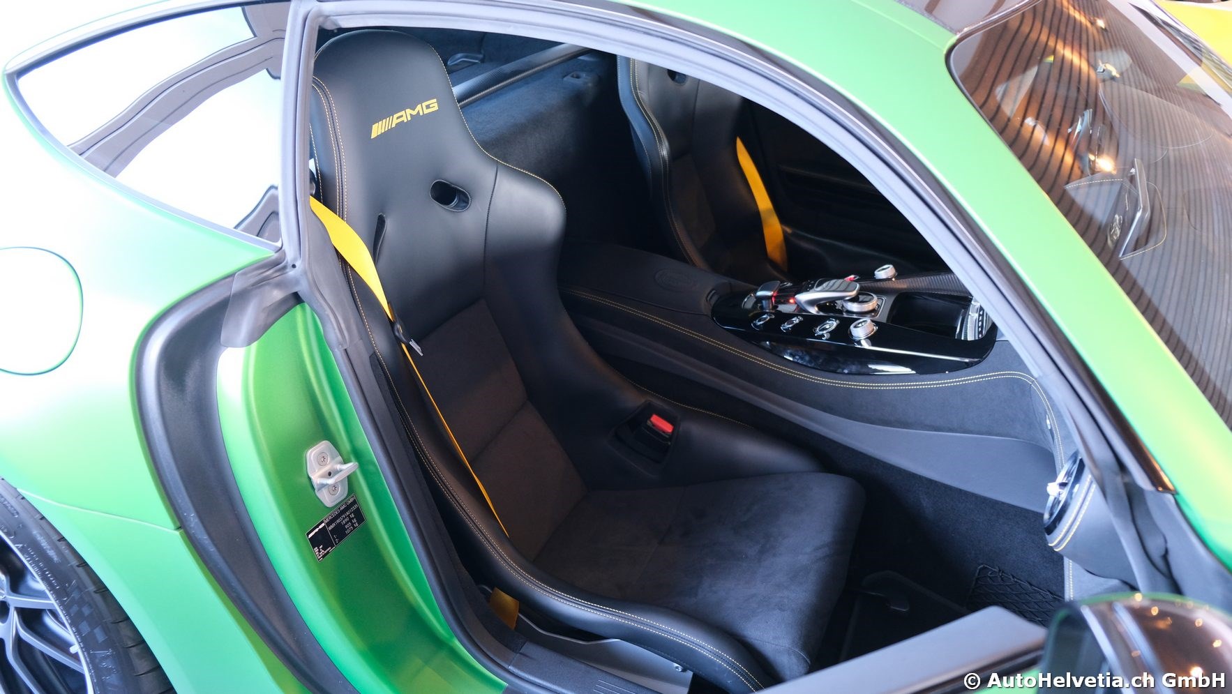 MERCEDES-BENZ AMG GT R Speedshift DCT-image-11