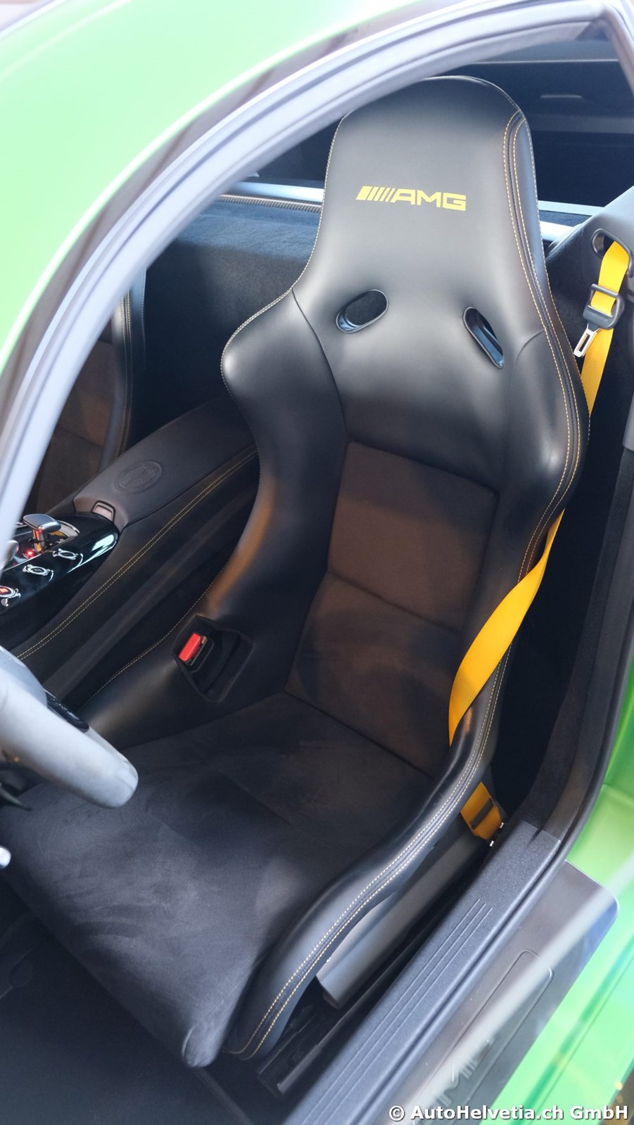 MERCEDES-BENZ AMG GT R Speedshift DCT-image-12