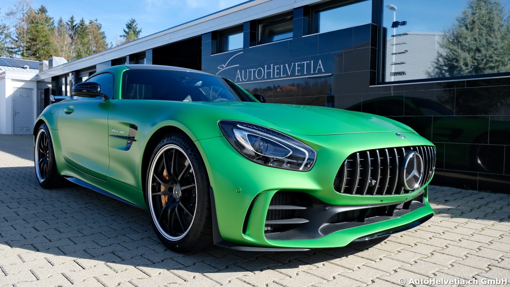 MERCEDES-BENZ AMG GT R Speedshift DCT-image-2