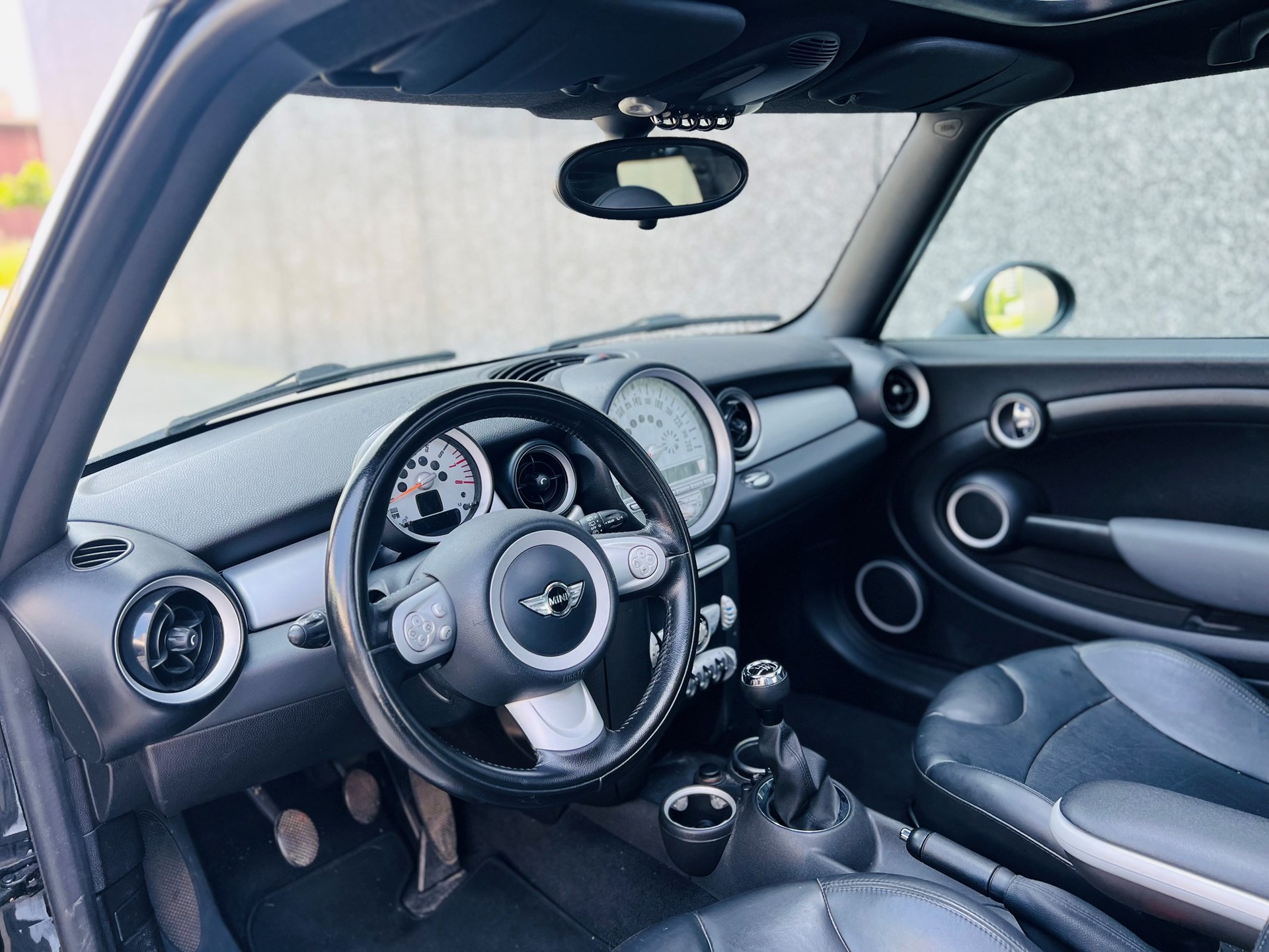 MINI Cooper-image-9