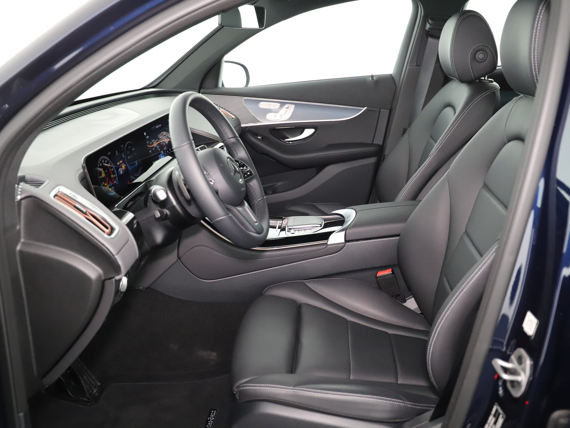 MERCEDES-BENZ EQC 400 4Matic-image-10
