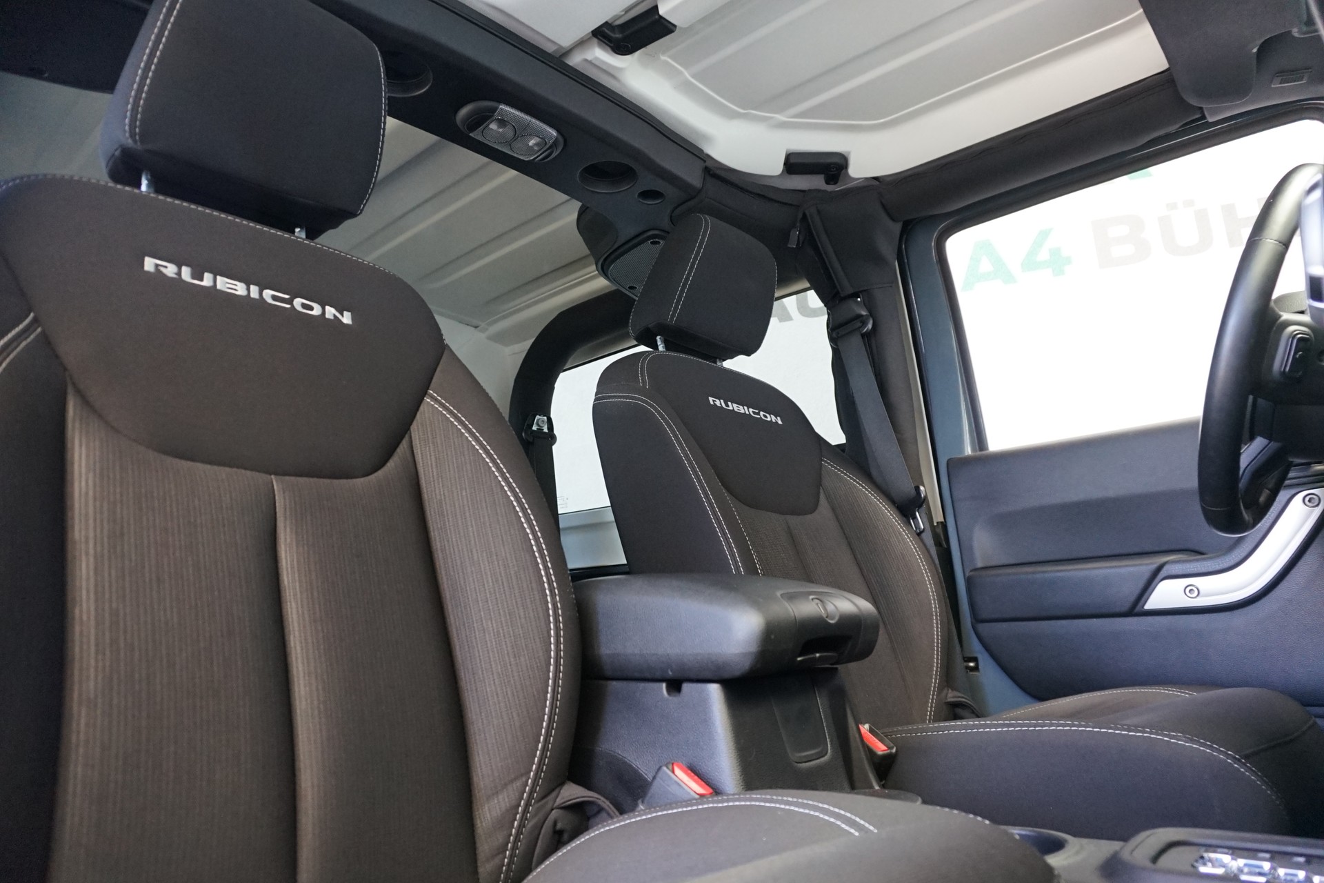 JEEP Wrangler 2.8CRD Rubicon 4x4 200PS-image-19