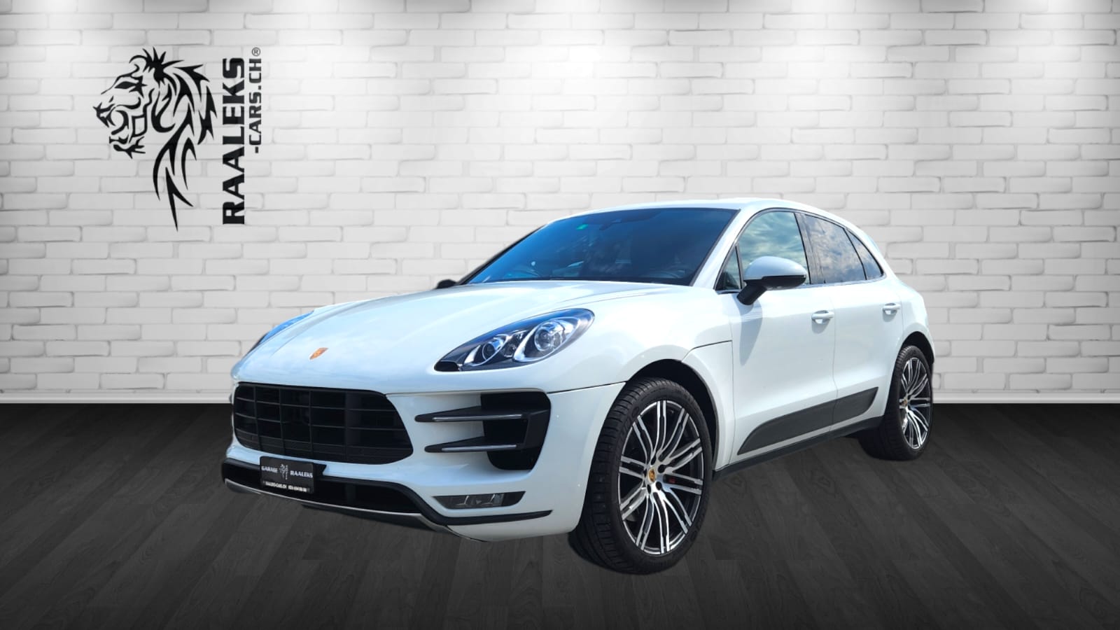 PORSCHE Macan Turbo PDK-image-0