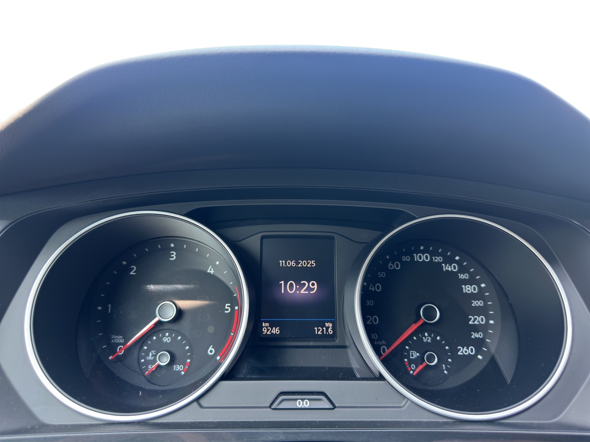 VW Tiguan 2.0 TDI SCR Life DSG-image-14
