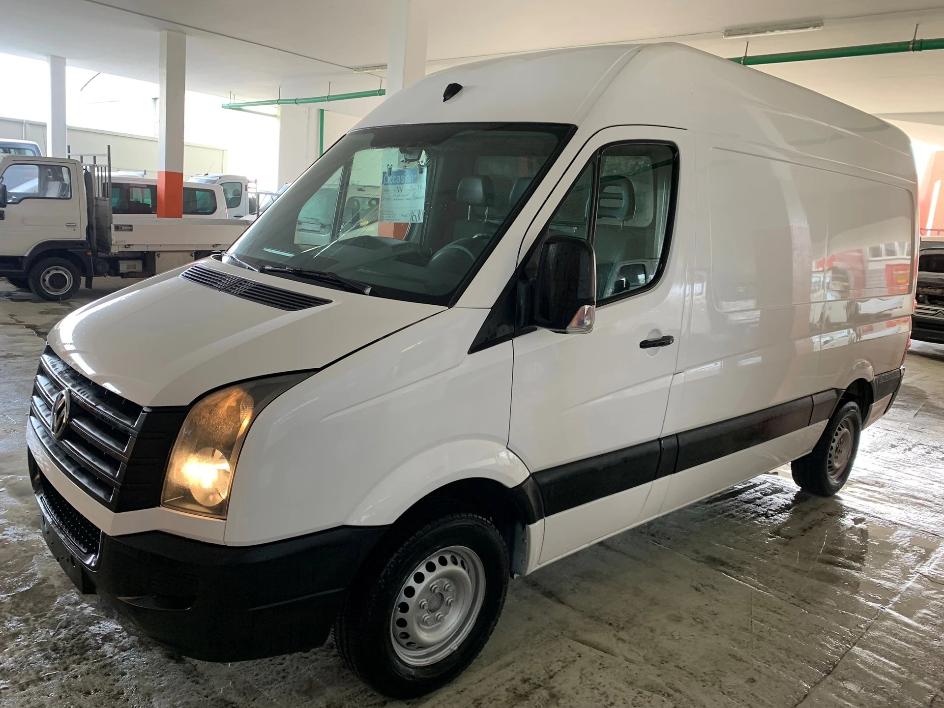 VW Crafter 35 2.0 TDI CR-image-0