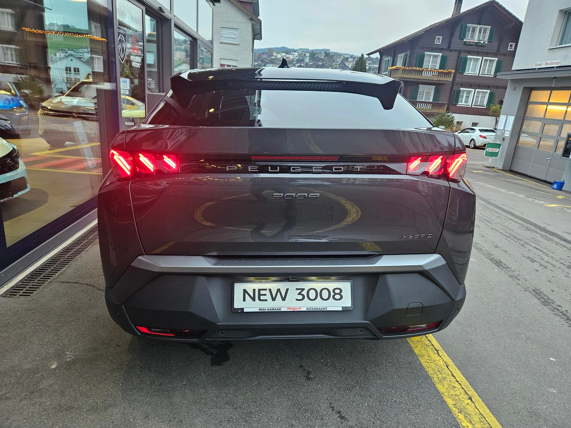 PEUGEOT 3008 1.2 Hybrid GT-image-4