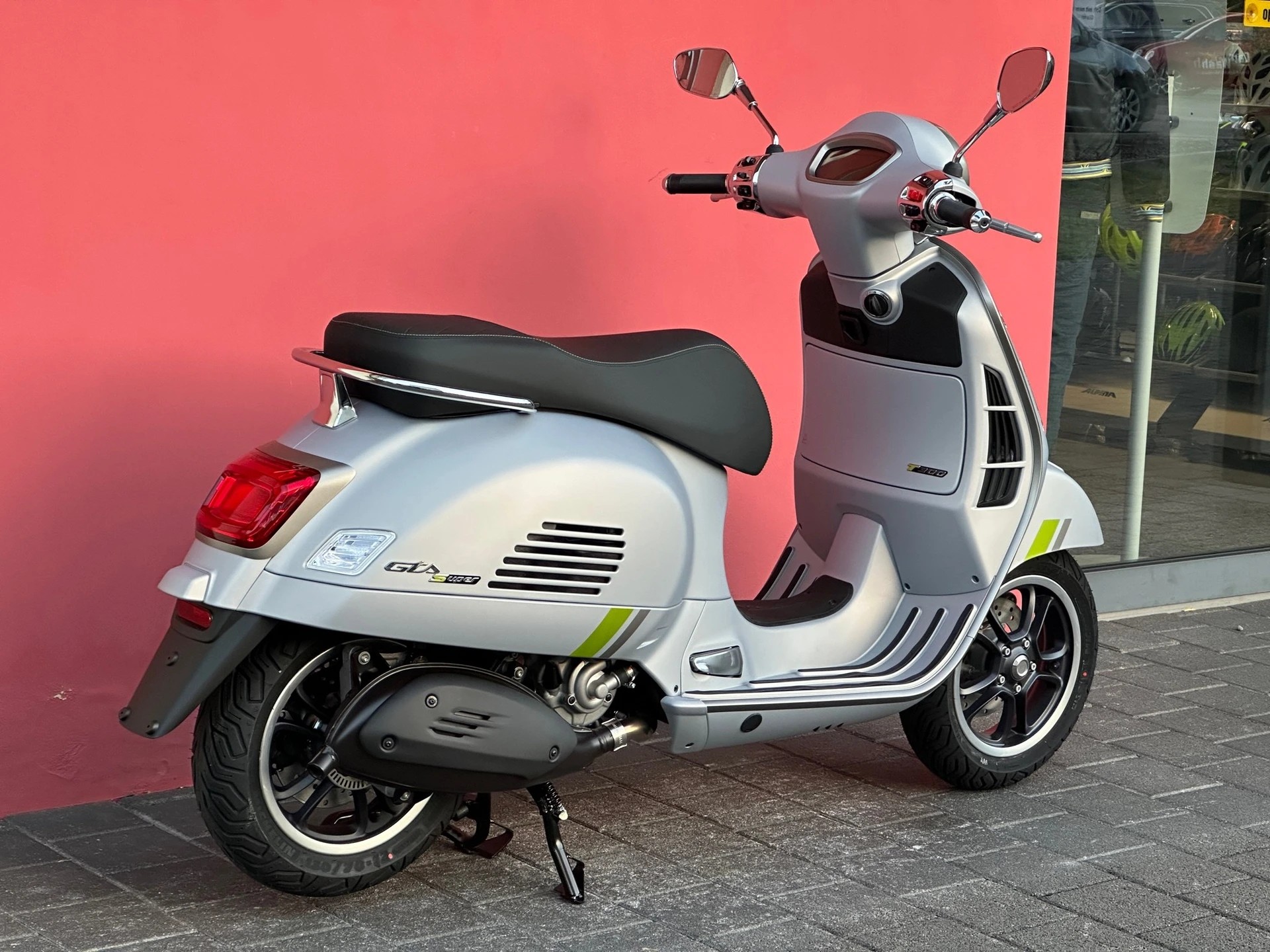 PIAGGIO Vespa GTS 300 Super Tech ABS + GRATIS TOPCASE-image-8