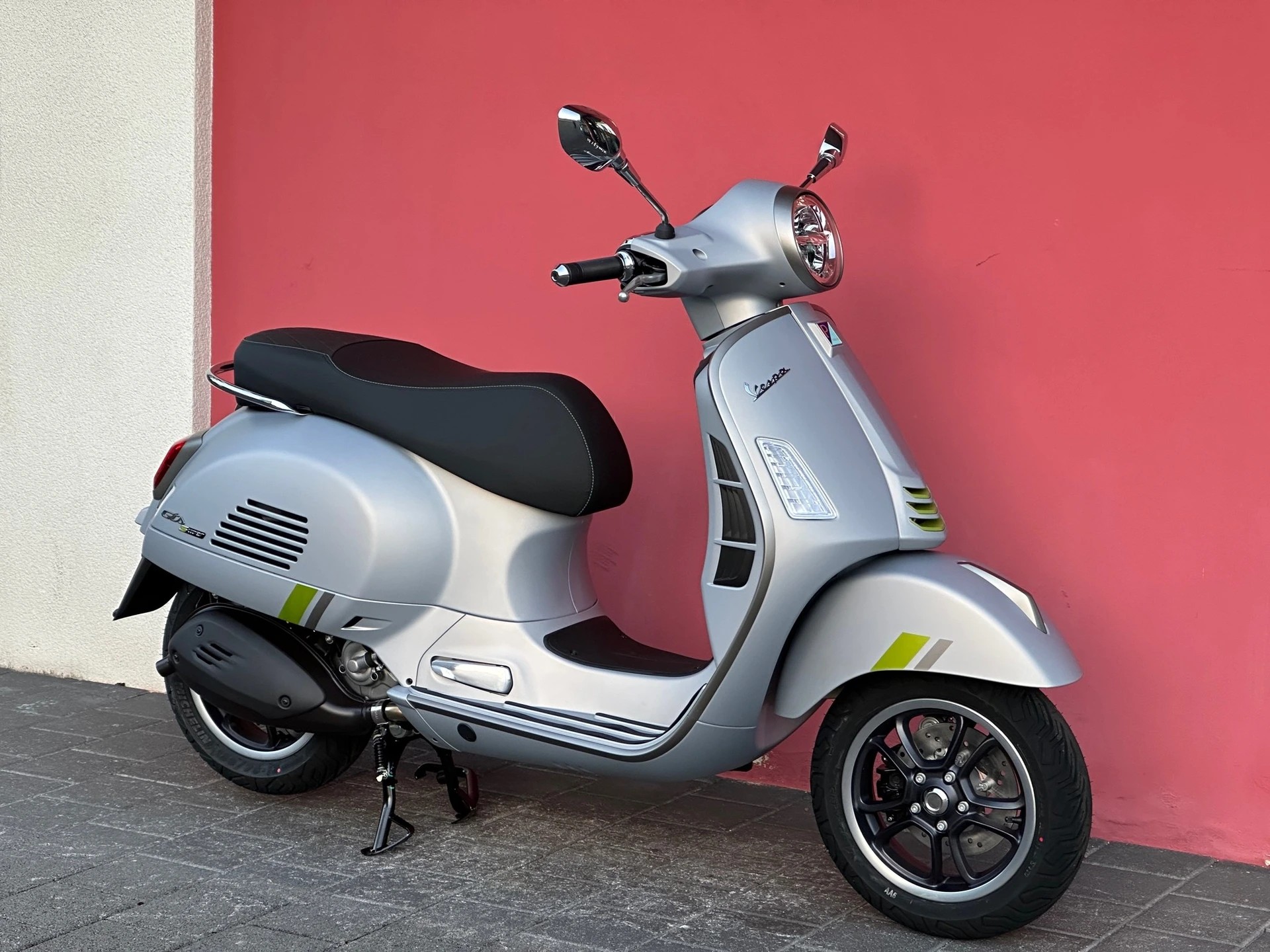 PIAGGIO Vespa GTS 300 Super Tech ABS + GRATIS TOPCASE-image-7