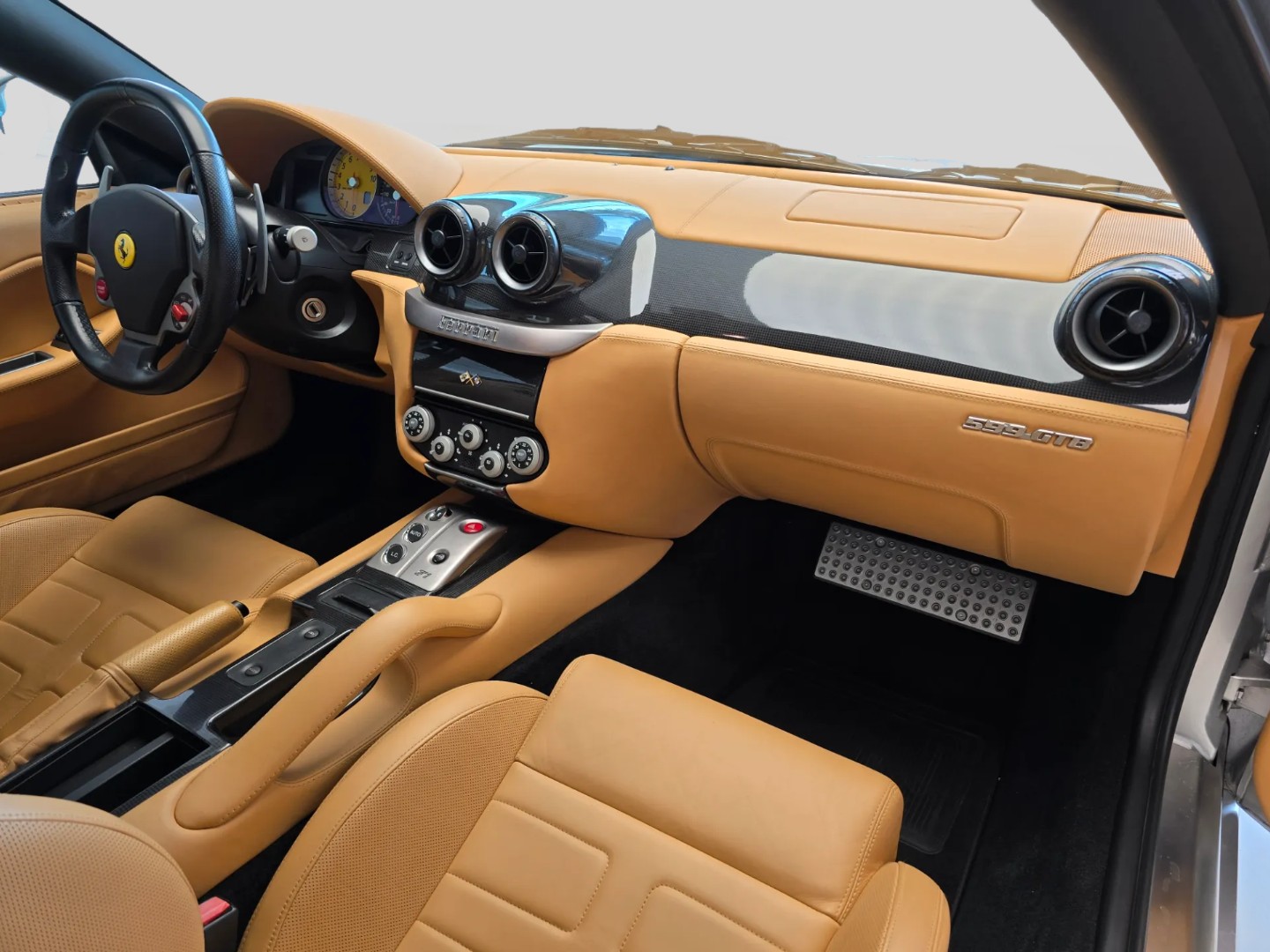 FERRARI 599 GTB-image-13