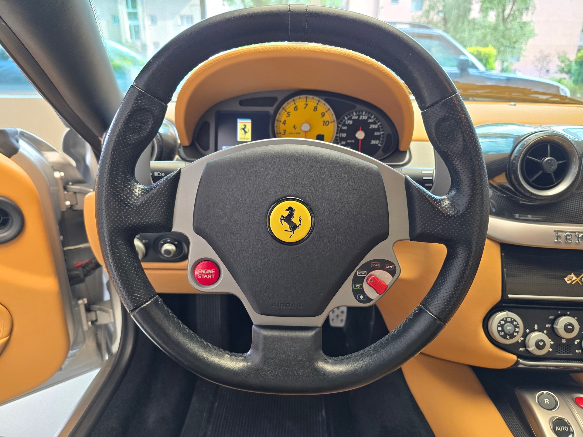 FERRARI 599 GTB-image-14