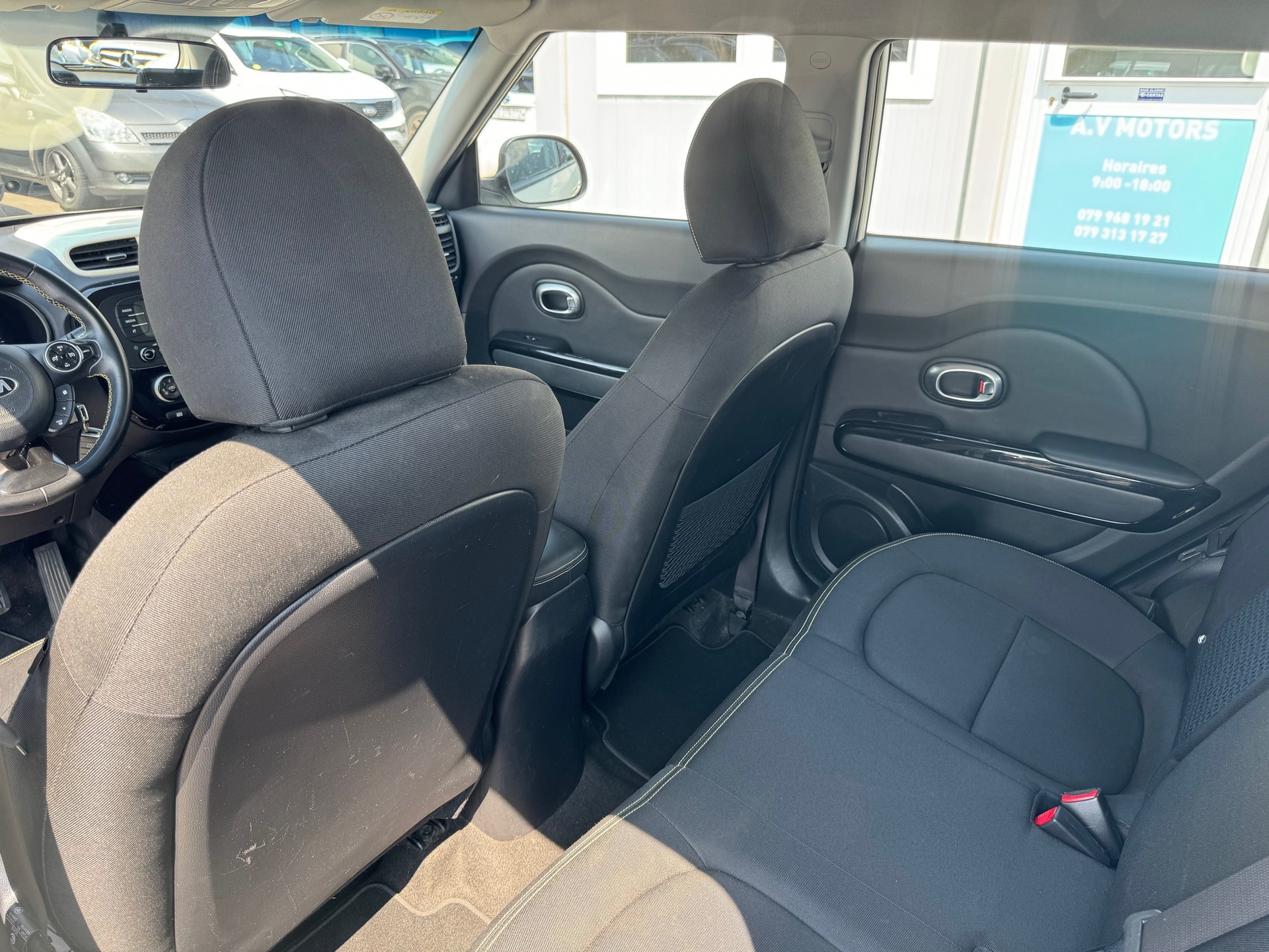 KIA Soul 1.6 CRDi Style Automat DCT-image-9