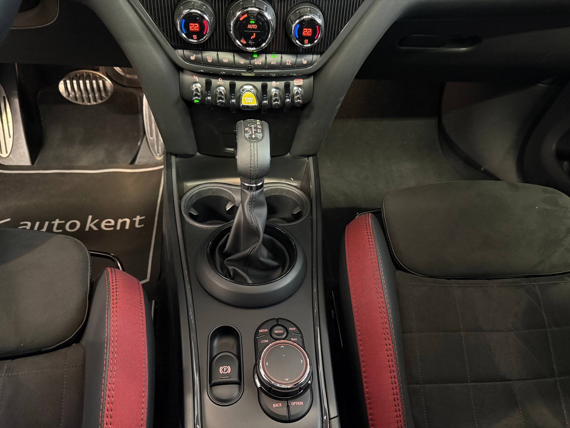 MINI Countryman Cooper S E ALL4 Steptronic-image-11