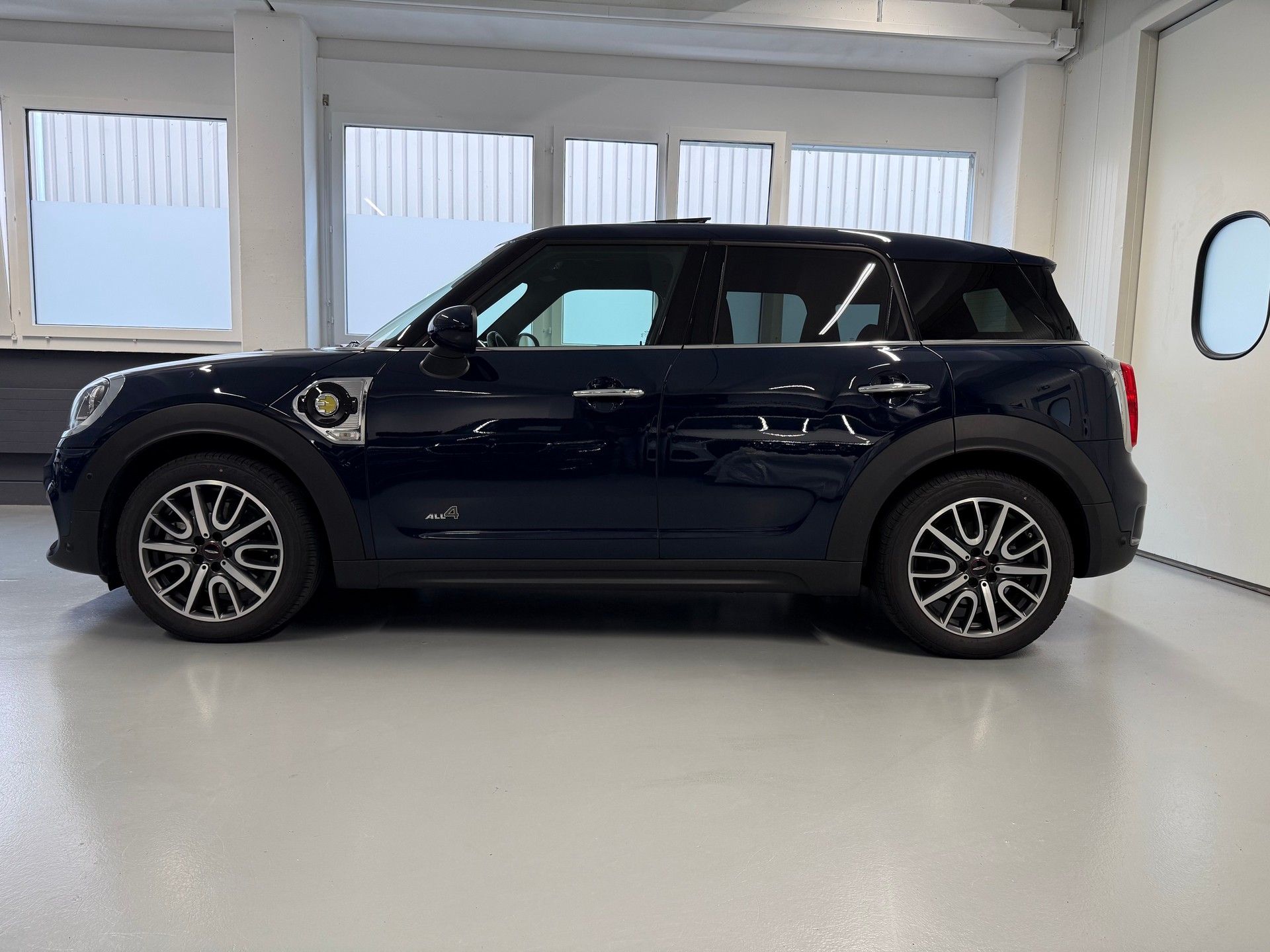 MINI Countryman Cooper S E ALL4 Steptronic-image-2