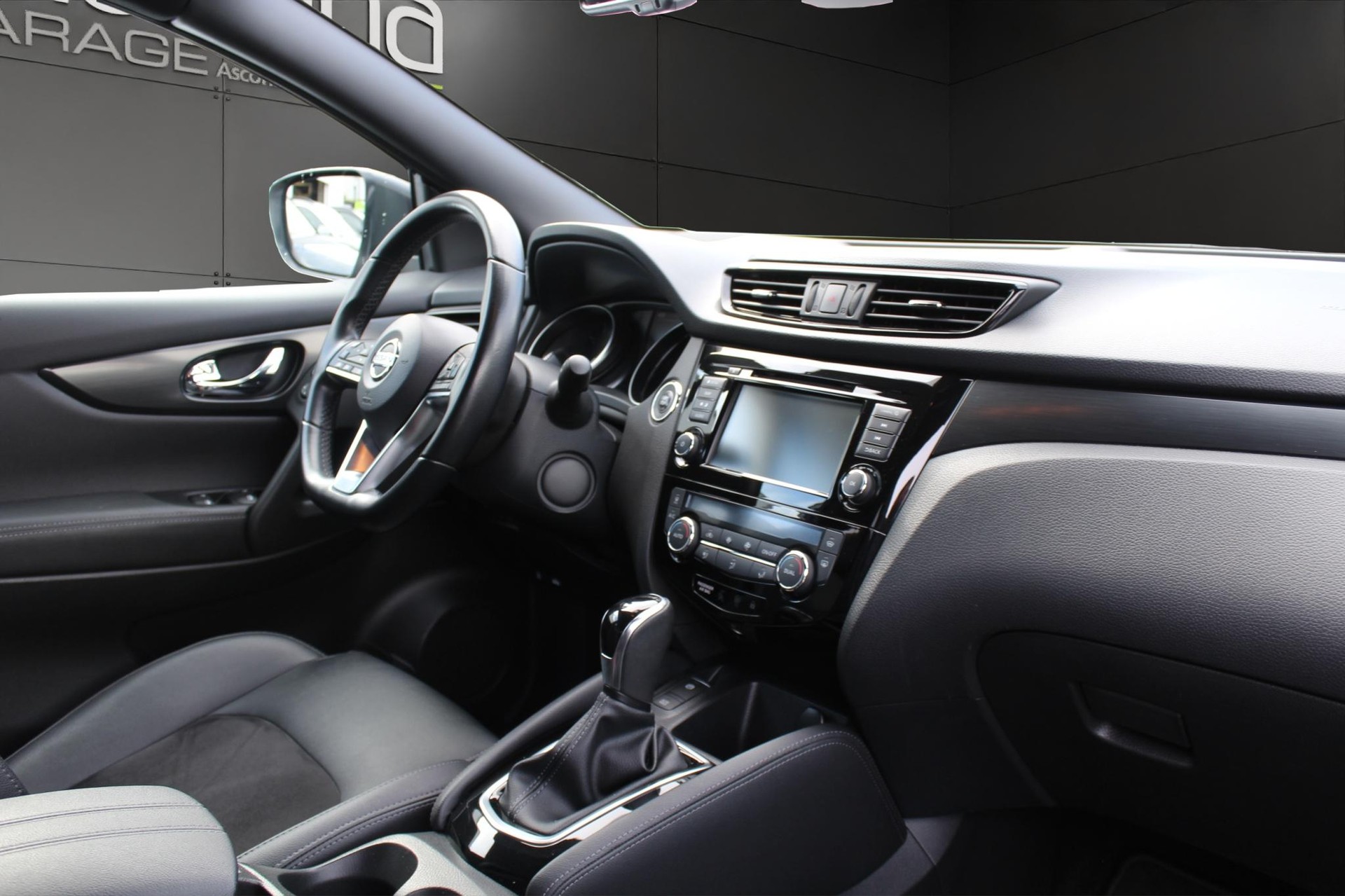 NISSAN Qashqai 1.3 DIG-T 160 Tekna-image-8