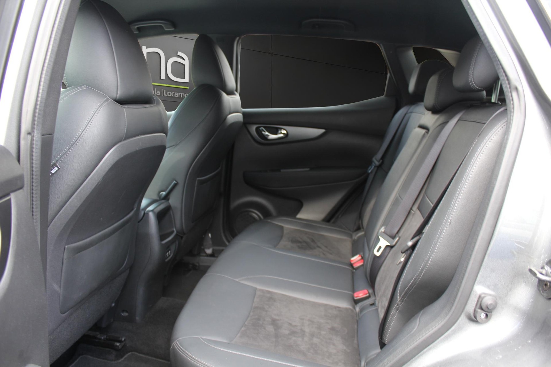 NISSAN Qashqai 1.3 DIG-T 160 Tekna-image-9